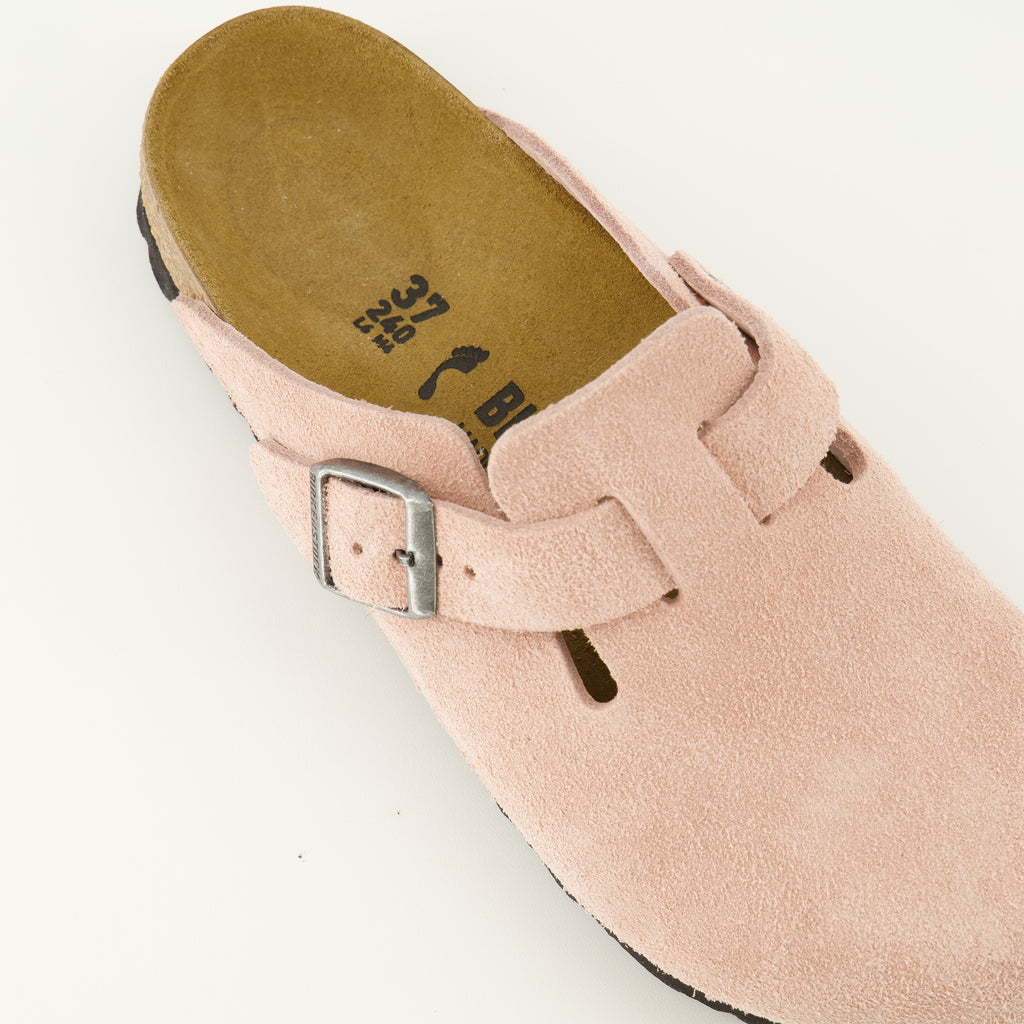 Bild der pinken Mules Boston von Birkenstock für Unisex - Frühling-Sommer 2026 - Detailansicht von oben