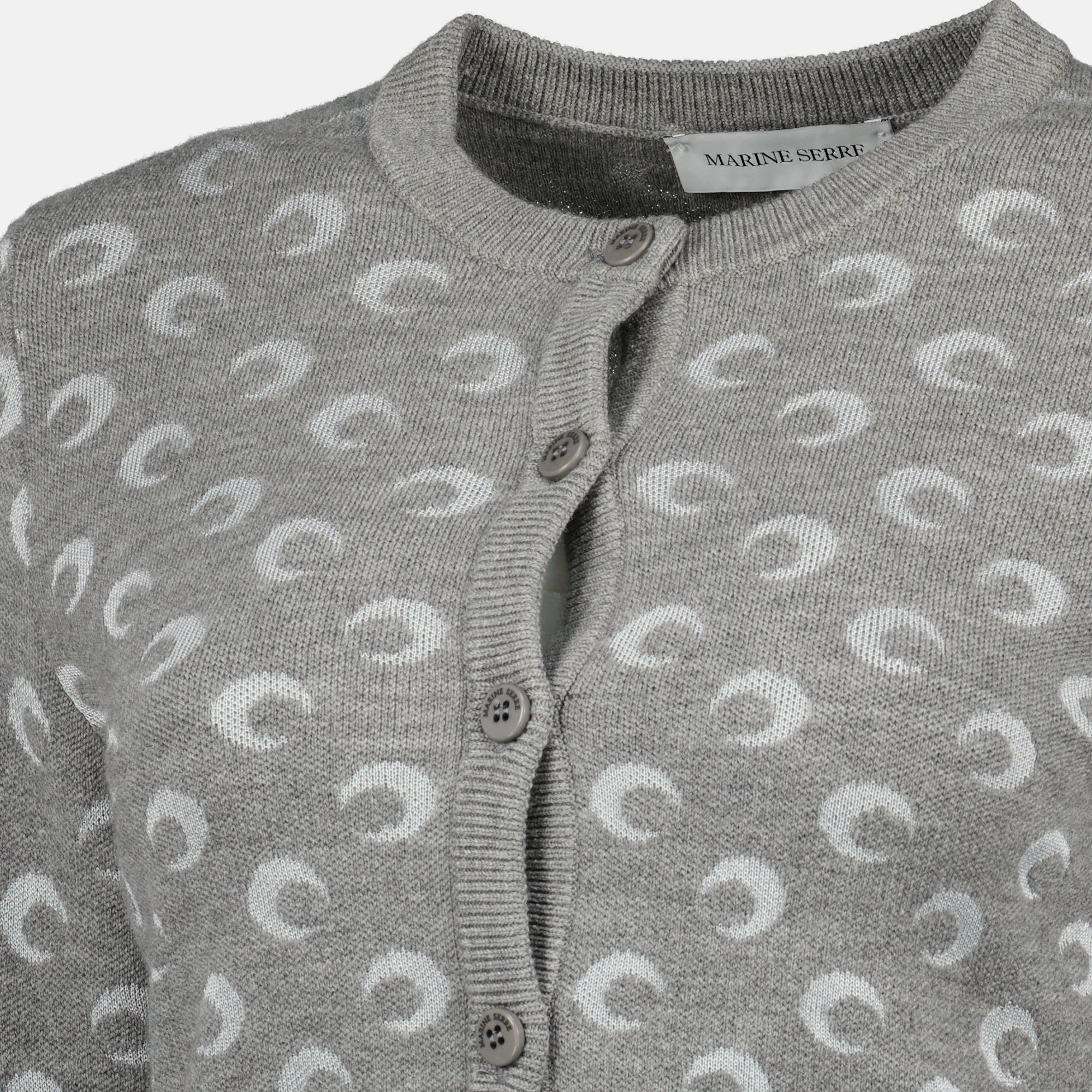 Image de l'article Cardigan Moon en laine de la marque Marine Serre pour Femme - Saison Automne-Hiver 2025 - Vue détaillée_1