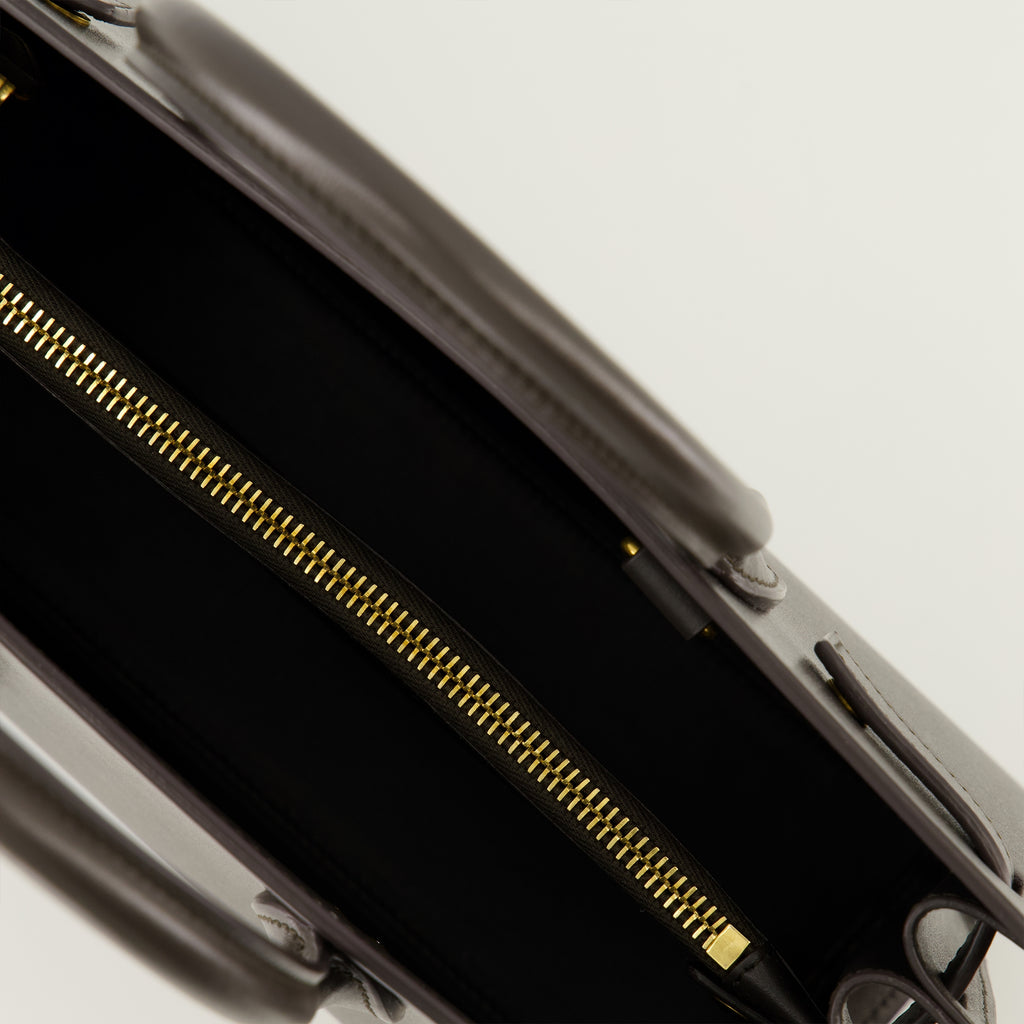 サン・ローランの女性用ベビーデイバッグの画像 - 秋冬2025 - 詳細ビュー_3