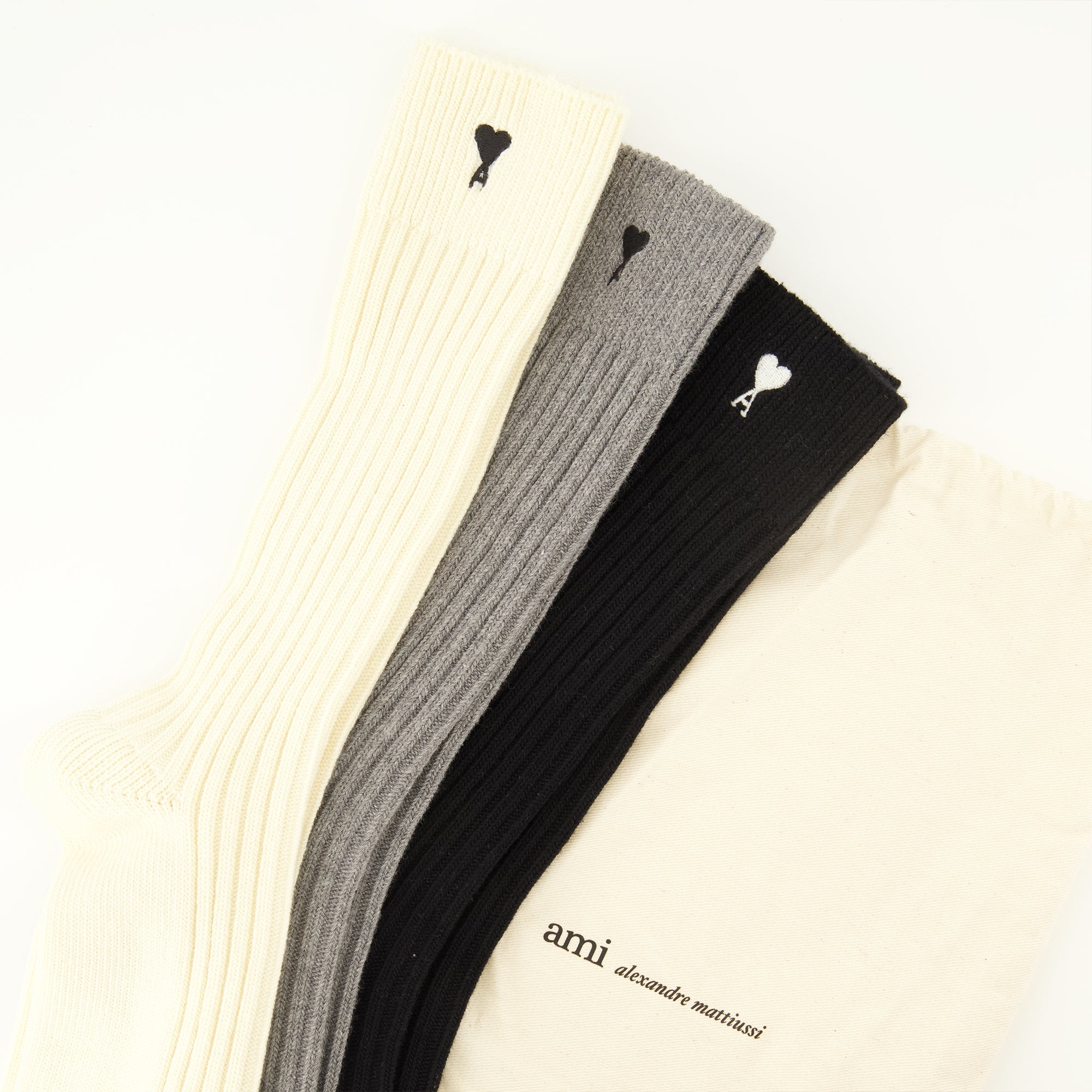 Sous-vêtements et homewear Lot de trois chaussettes AMI de coeur noir, gris et beige Ami PARIS Gris Unisexe