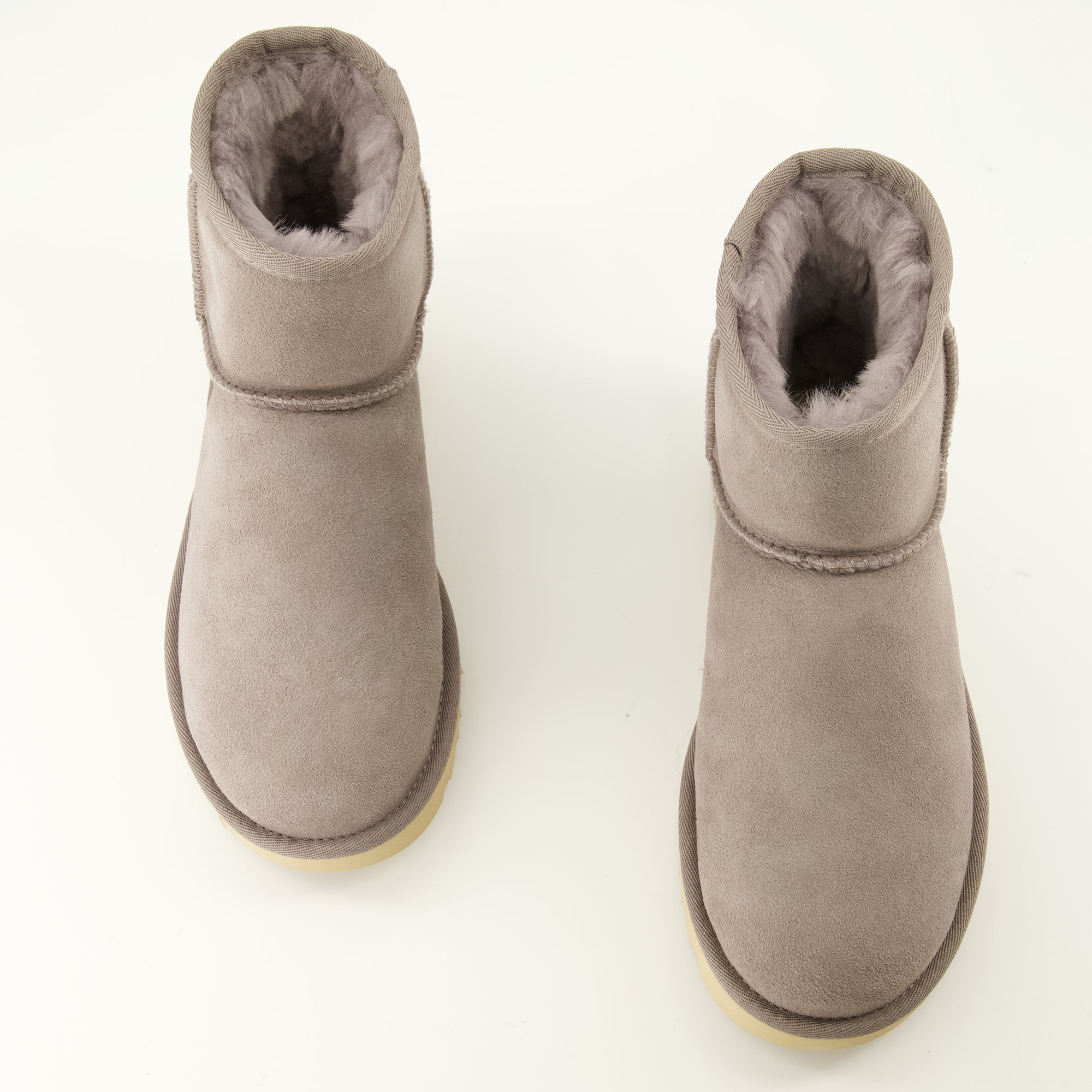 Bottines Classic Mini II Graue Ankle Boots Ugg Gris Femme