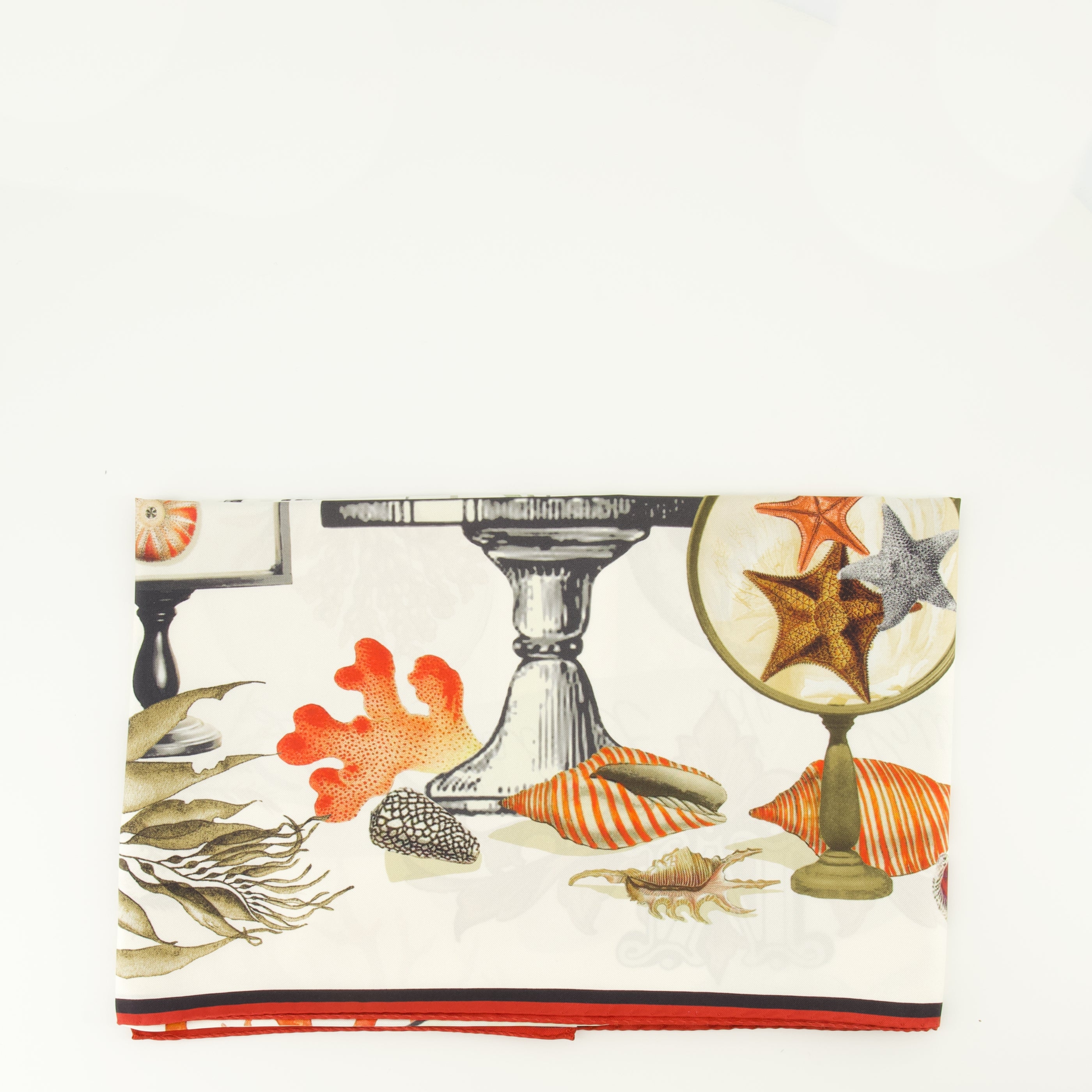 Image de l'article Foulard en sergé de soie imprimé beige de la marque Max Mara pour Femme - Saison Printemps-Été 2026 - Vue détaillée_2