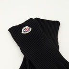 Imagen de los guantes de lana negra de la marca Moncler para hombre - Temporada Otoño-Invierno 2025 - Vista Detallada_2