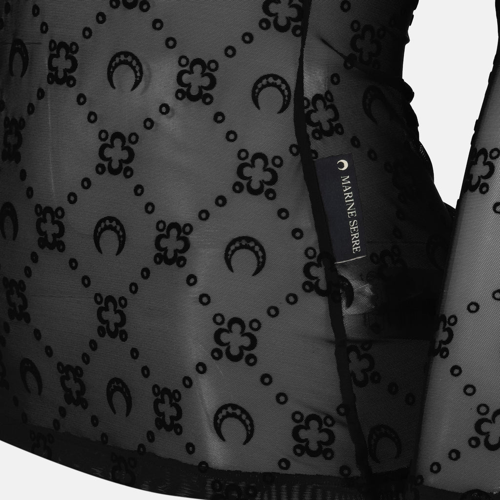 Imagen de la parte superior de monograma de malla negra de la marca Marine Serre para Mujer - Temporada Otoño-Invierno 2025 - Vista Detallada_1