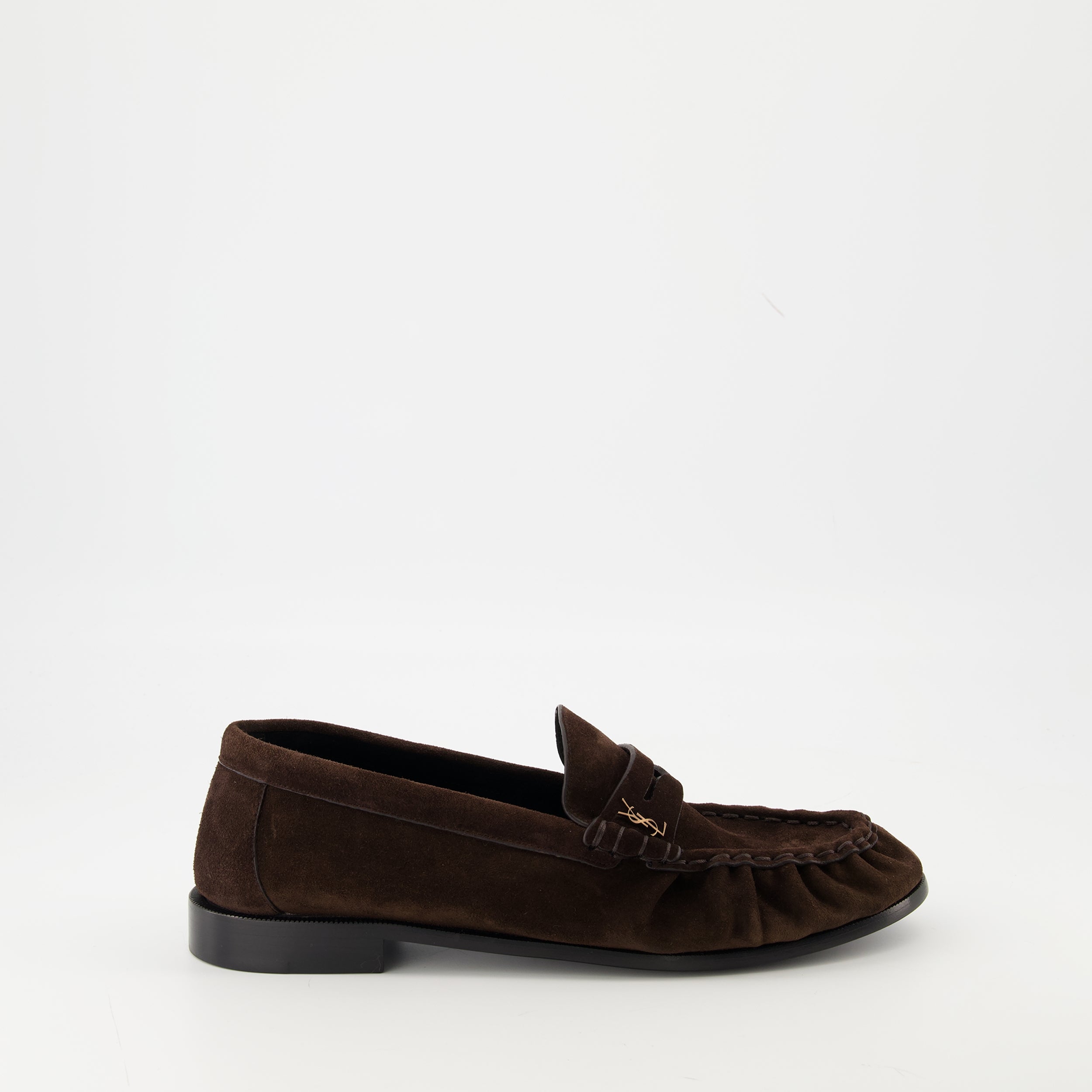 Imagen de los mocasines Loafer Supple de Saint Laurent para Hombre - Temporada Otoño-Invierno 2025 - Vista lateral derecha