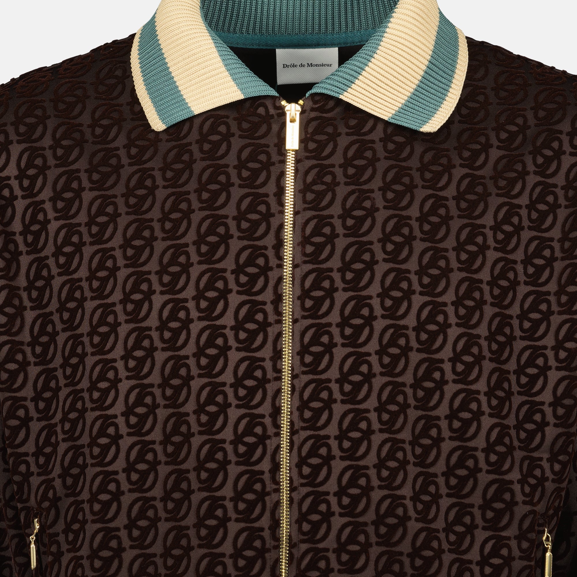 Imagen del Abrigo Monograma de la marca Drole De Monsieur para Hombre - Temporada Otoño-Invierno 2025 - Vista Detallada_3