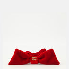 Imagen del chouchou de terciopelo rojo de la marca Miu Miu para mujer - Temporada Primavera-Verano 2026 - Vista Frontal