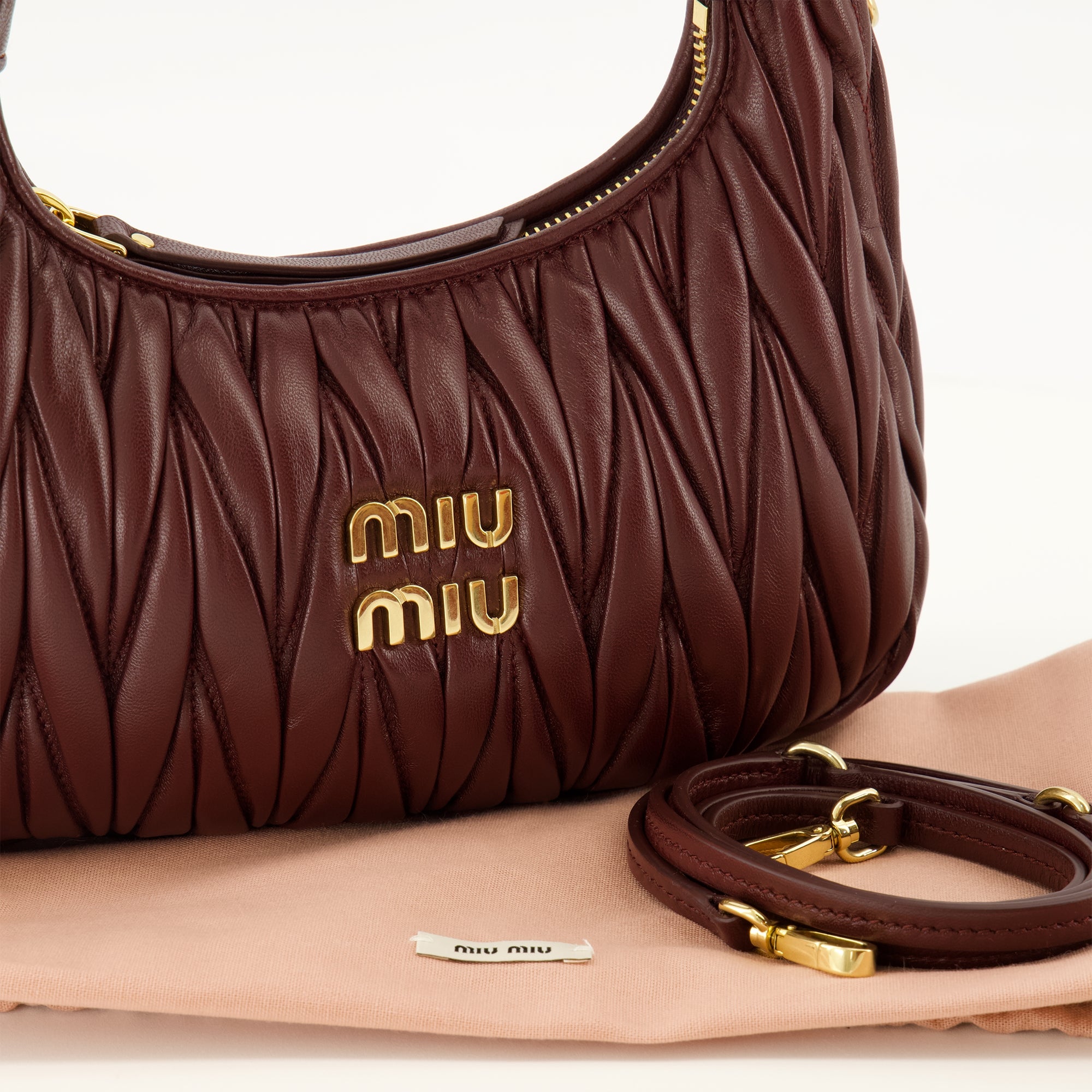 Sacs à main et épaule Hobo Wander Bag Bordeaux Miu Miu Bordeaux Femme