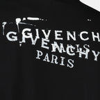 Imagem da t-shirt preta Givenchy Stamp da marca Givenchy para Homem - Temporada Primavera-Verão 2026 - Vista Detalhada 2