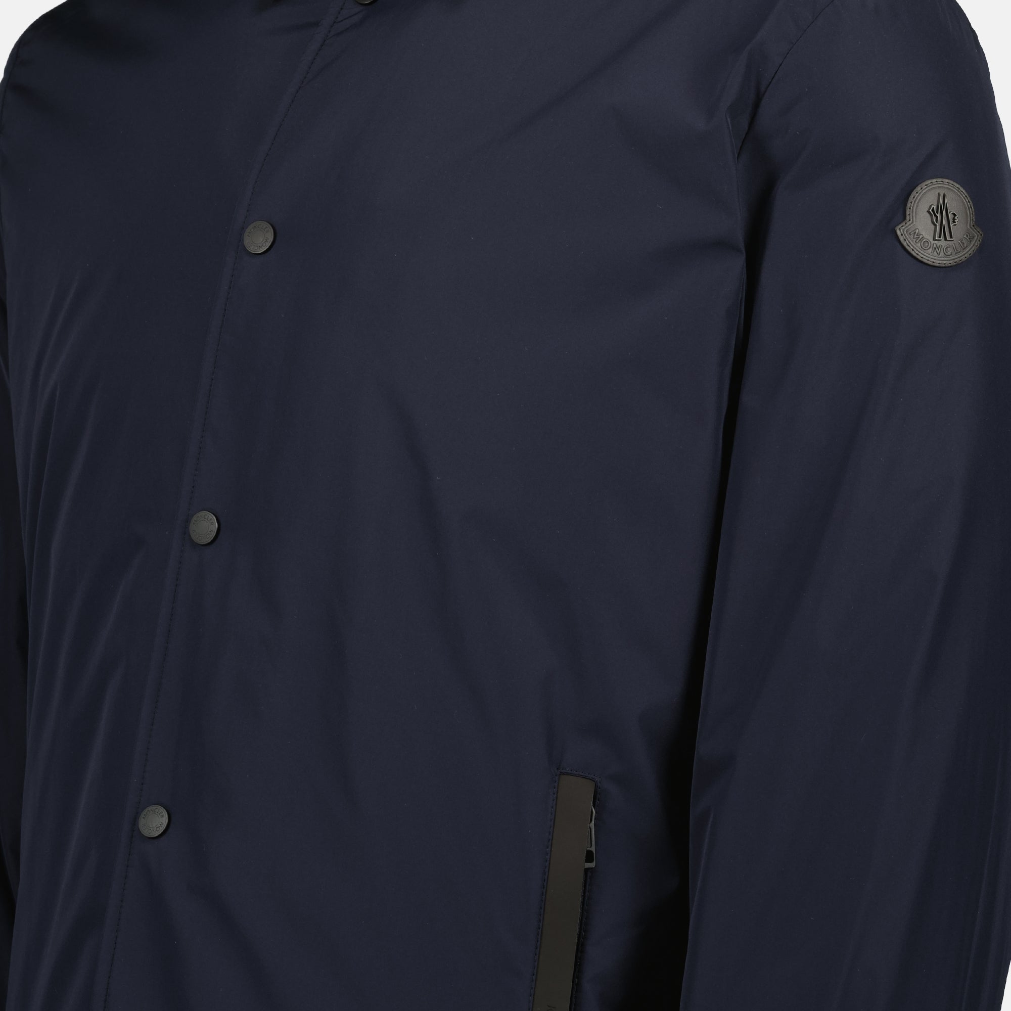 Image of the Moncler Gascogne shirt jacket for men - Autumn-Winter Season 2025 - Detailed view_1