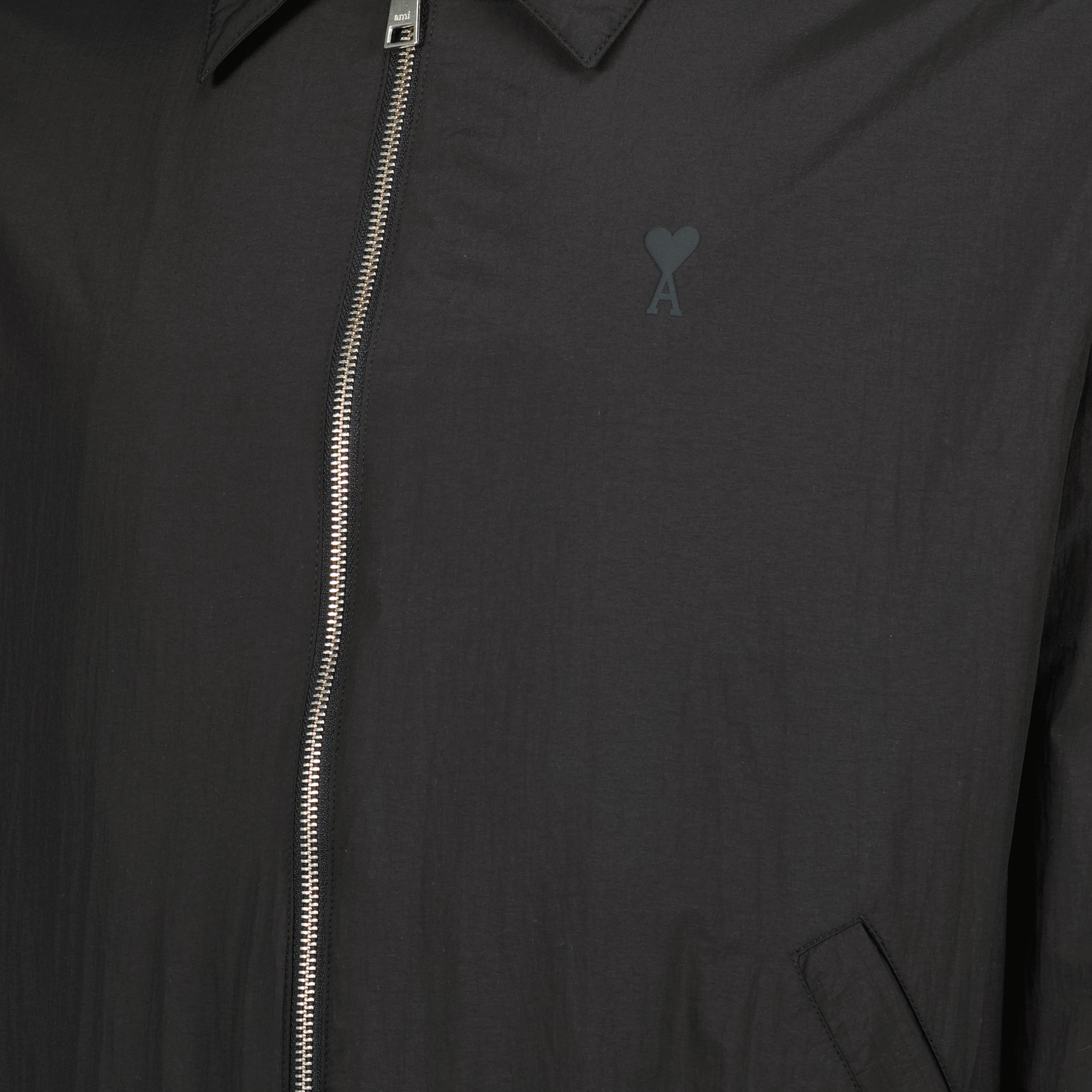 Immagine della Giacca Cuore del marchio Ami PARIS per Uomo - Stagione Primavera-Estate 2025 - Vista Dettagliata_3
