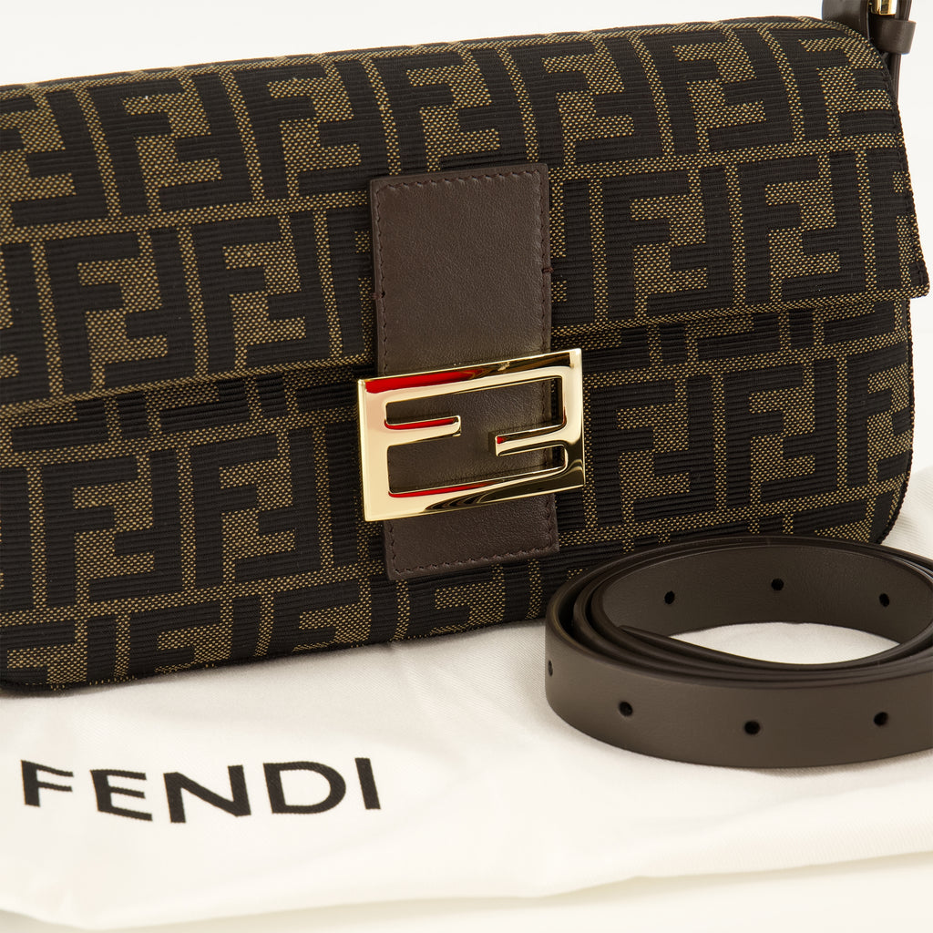 Sacs à main et épaule FF Fabric Baguette® Bag in Brown Fendi Marron Femme
