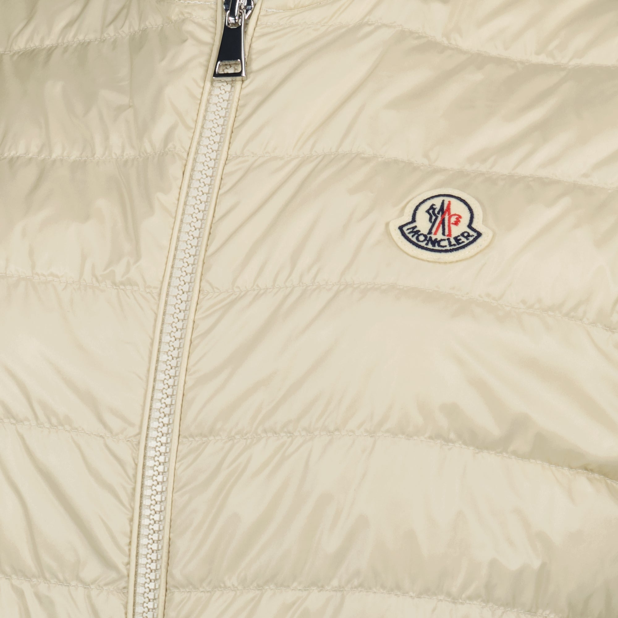 Image of the Moncler Women's 3-in-1 beige parka - Spring-Summer 2026 - Detailed View_4