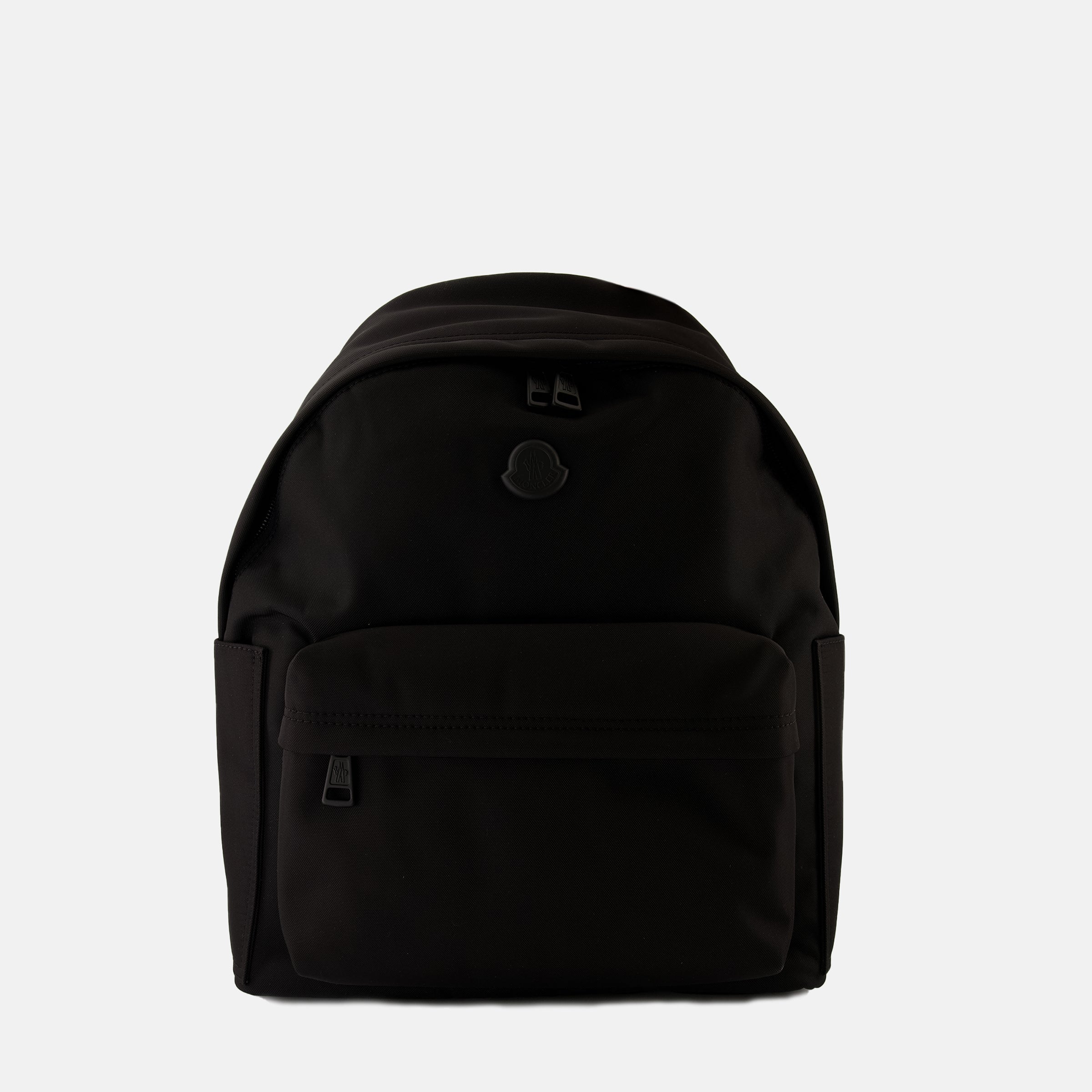 Imagen de la mochila negra New Pierrick de la marca Moncler para Hombre - Temporada Primavera-Verano 2026 - Vista Frontal