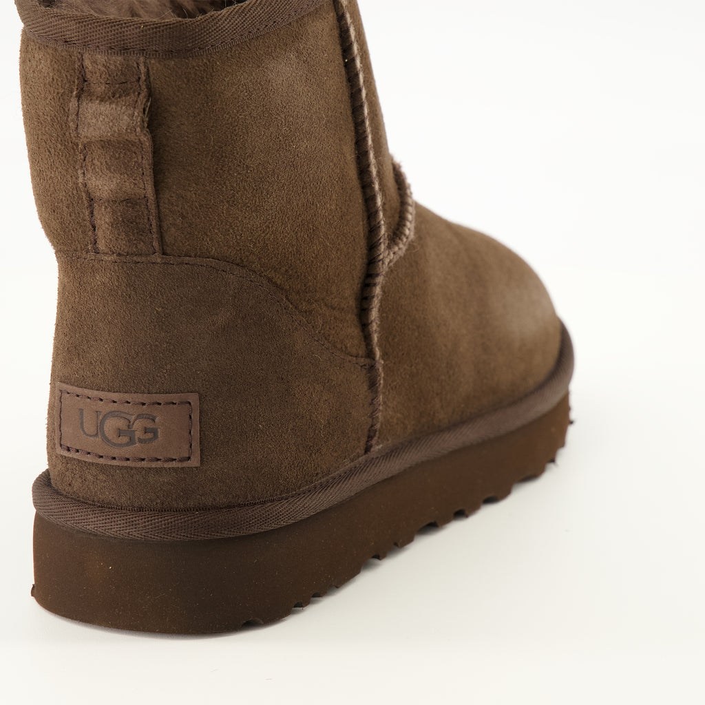 Bottines Classic Mini II Braune Stiefeletten Ugg Marron Femme