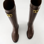 Imagen de las botas VLogo de la marca Valentino Garavani para Mujer - Temporada Otoño-Invierno 2025 - Vista superior del par de zapatos