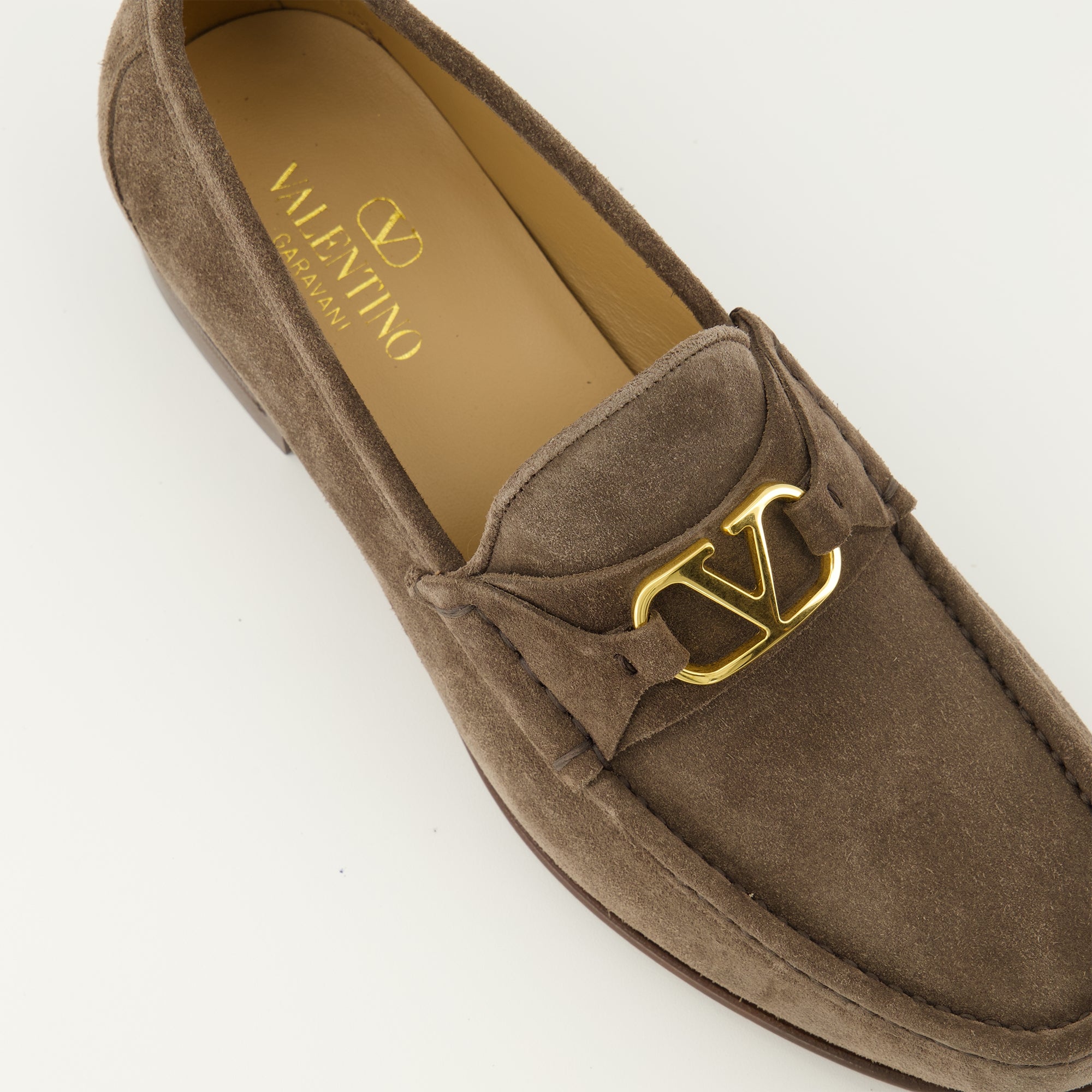 Image of the Vlogo moccasins in brown suede by Valentino Garavani for Men - Spring-Summer 2026 - Top detailed view