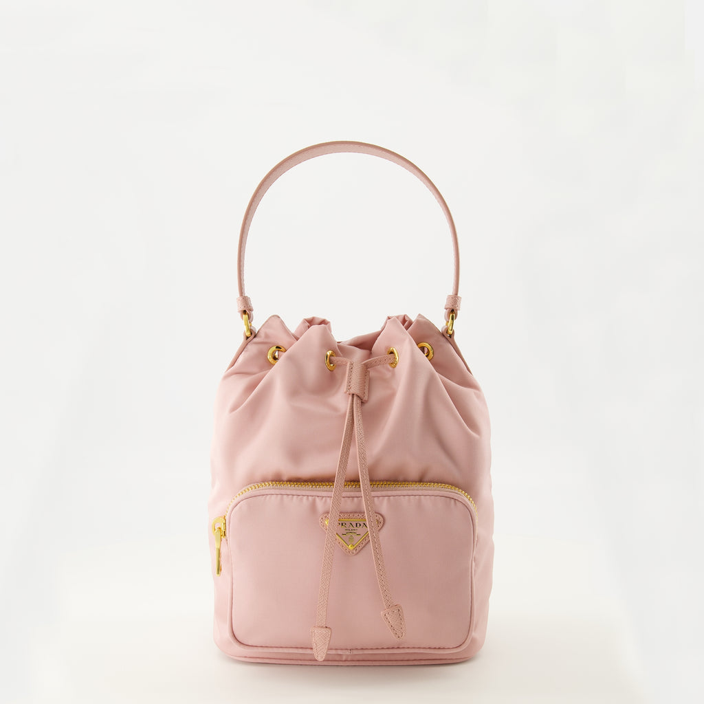 Imagen del bolso de cubo rosa Re-Nylon de Prada para mujer - Temporada Primavera-Verano 2026 - Vista Frontal