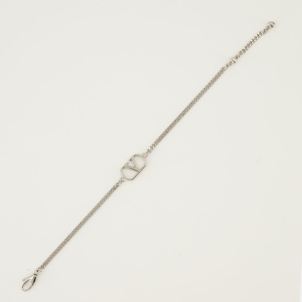 Imagen del brazalete VLogo plateado de la marca Valentino Garavani para Hombre - Temporada Primavera-Verano 2026 - Vista Detallada 2