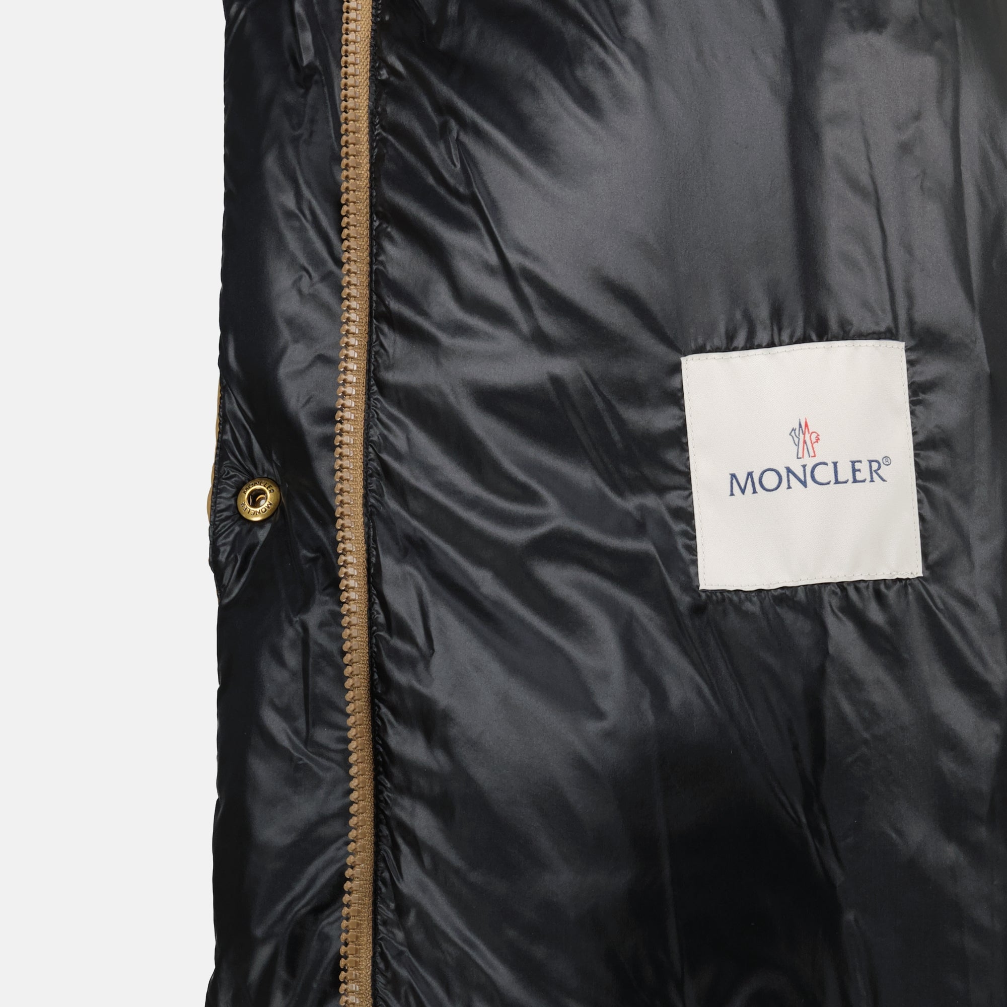 Image of the Moncler Castelnou brown quilted down jacket for women - Fall-Winter 2025 - Detailed View_2
