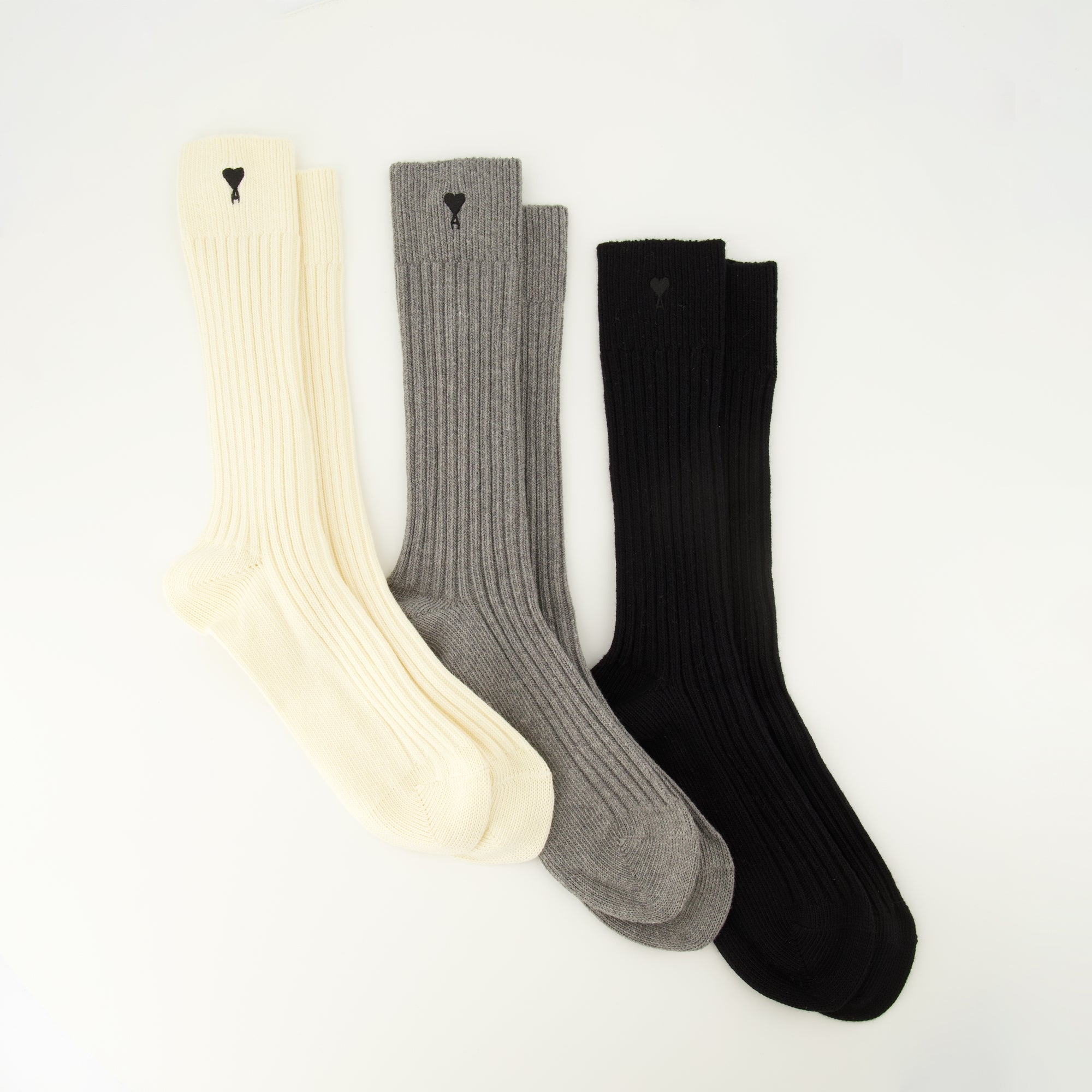 Image de l'article Lot de chaussettes Ami de Coeur de la marque Ami PARIS pour Unisex - Saison Automne-Hiver 2025 - Vue de Face