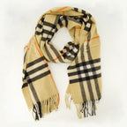 Imagen del bufanda de cachemira Check de Burberry para Unisex - Temporada Otoño-Invierno 2025 - Vista Trasera