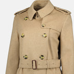 Imagen del abrigo trench largo Kensington de Burberry para mujer - Temporada Otoño-Invierno 2025 - Vista Detallada_1