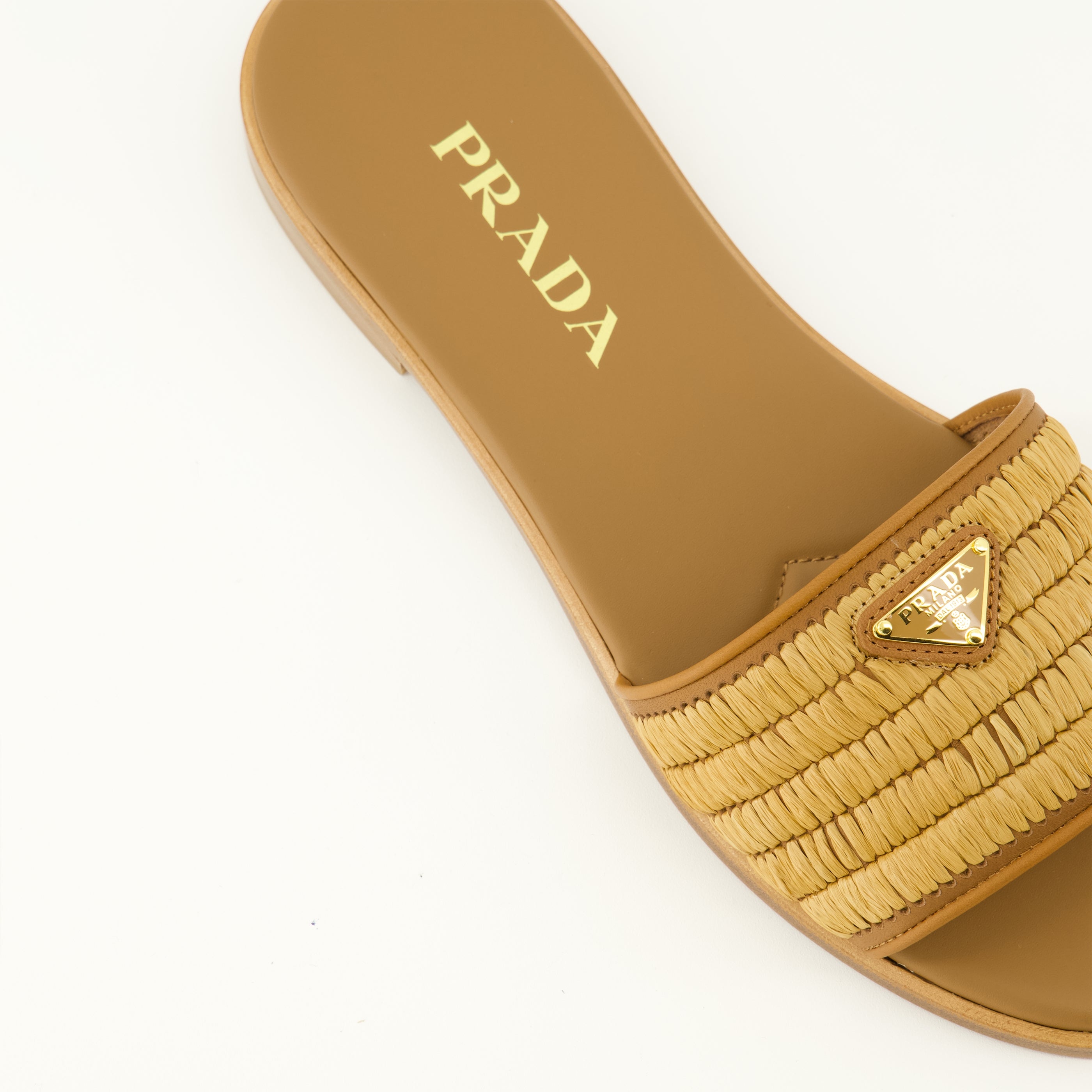 Chaussures ouvertes Mules de Cuero y Croché Marrones Prada Marron Femme