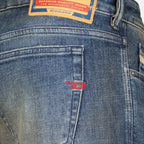 Imagen del artículo Jean D-Sleenker 1979 L.32 azul destonado de la marca Diesel para Hombre - Temporada Primavera-Verano 2026 - Vista Detallada_1
