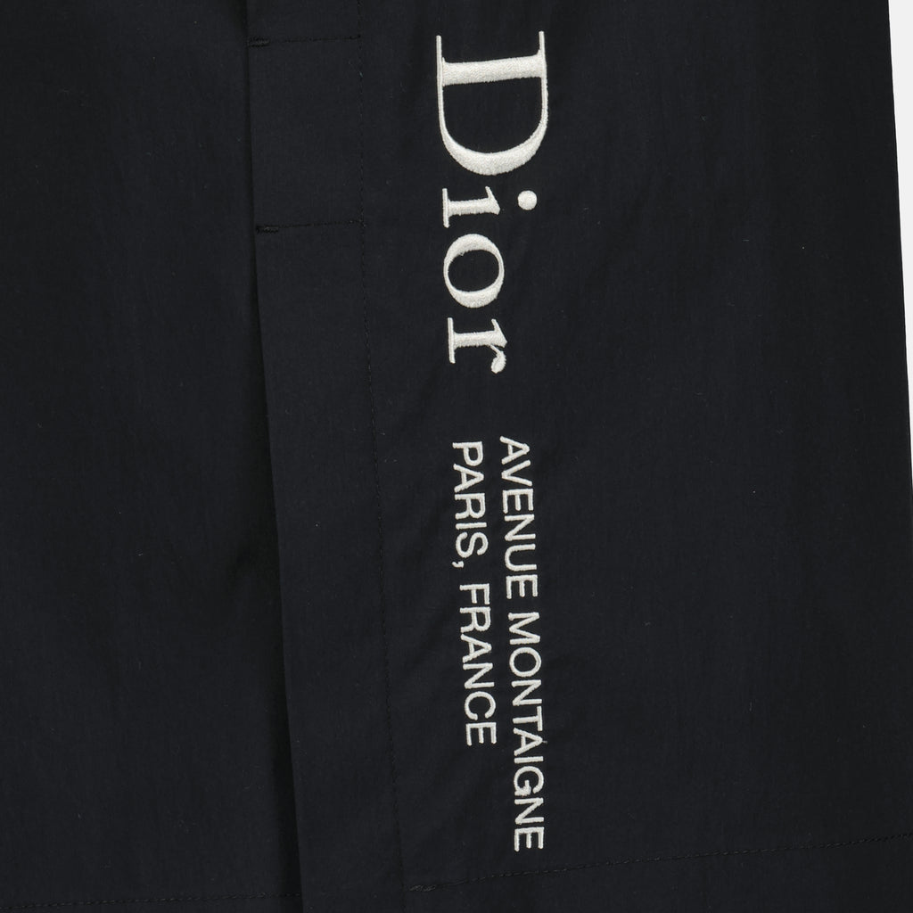 Image de l'article Short noir Dior Montaigne de la marque Dior pour Homme - Saison Printemps-Été 2026 - Vue détaillée_1