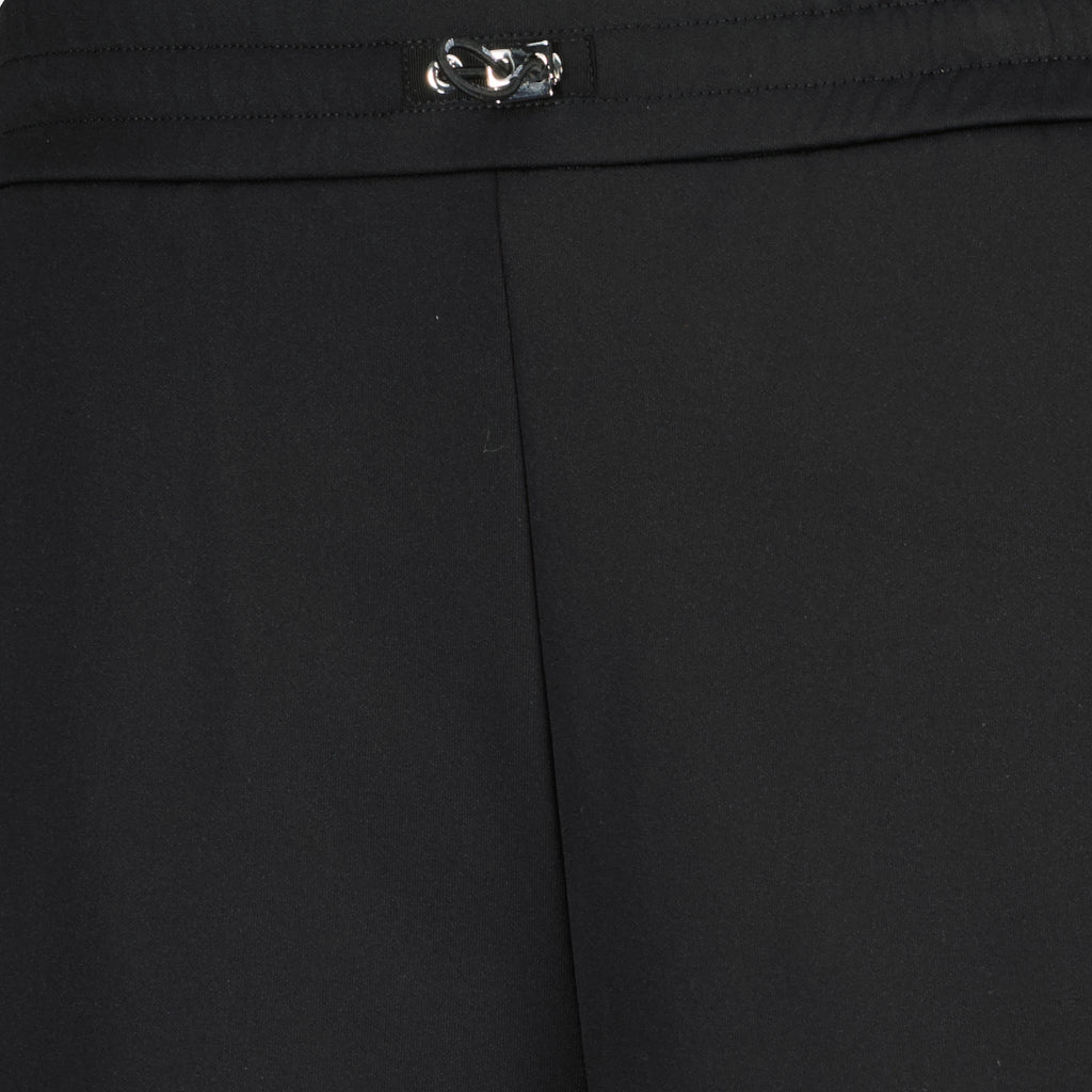 フェンディブランドのメンズ用ブラックコットンショートパンツの画像 - 2026年春夏シーズン - 詳細ビュー_1