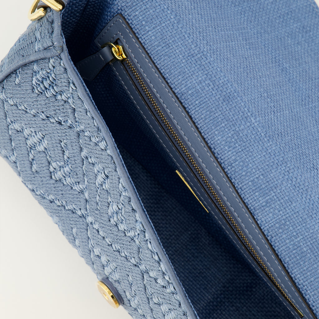 Sacs à main et épaule Blue Raffia Effect Baguette Bag Fendi Bleu Femme