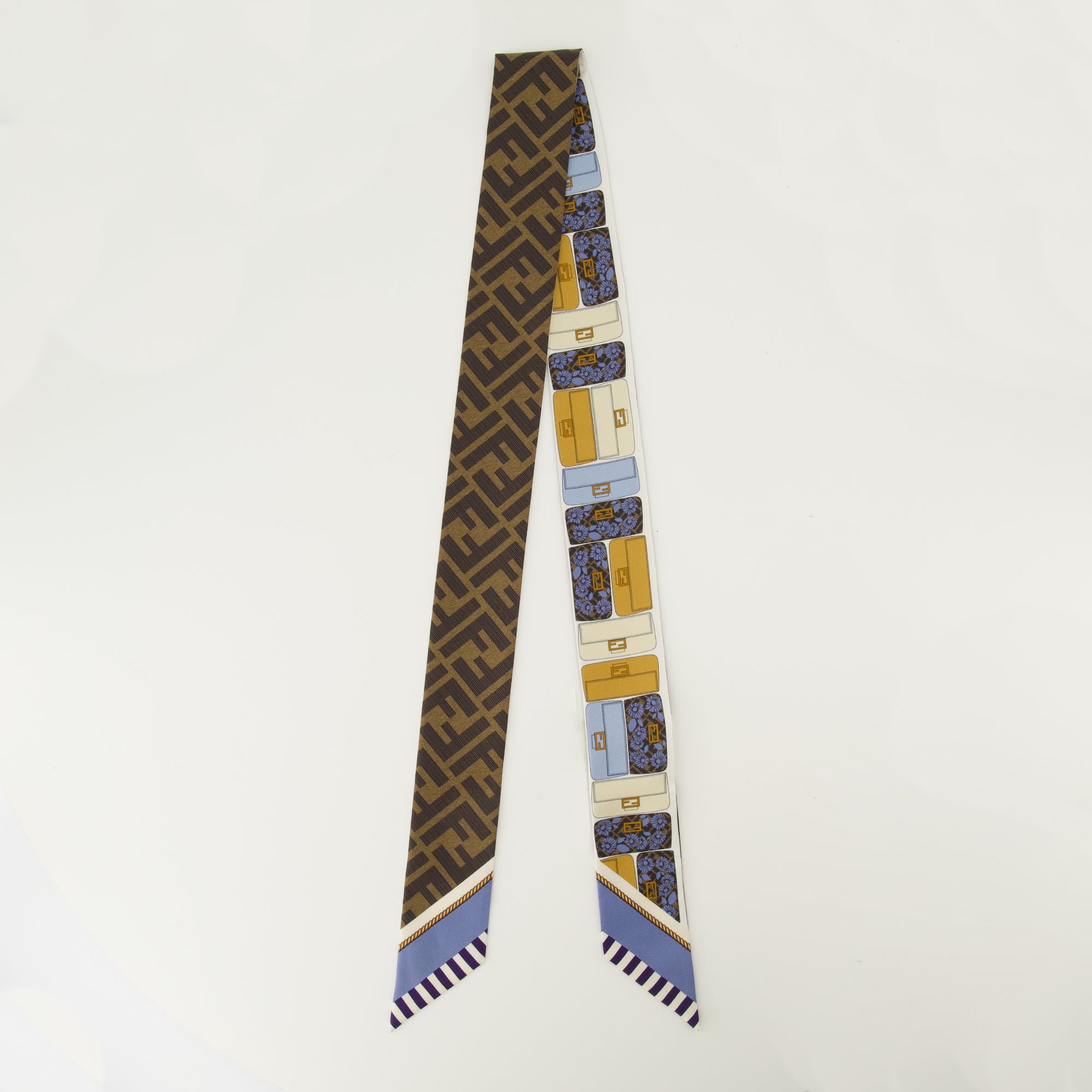 Imagem do lenço de seda multicolorido da marca Fendi para Mulheres - Coleção Primavera-Verão 2026 - Vista Frontal