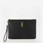 Imagem da clutch Cassandre preta da marca Saint Laurent para Mulheres - Temporada Primavera-Verão 2026 - Vista Frontal