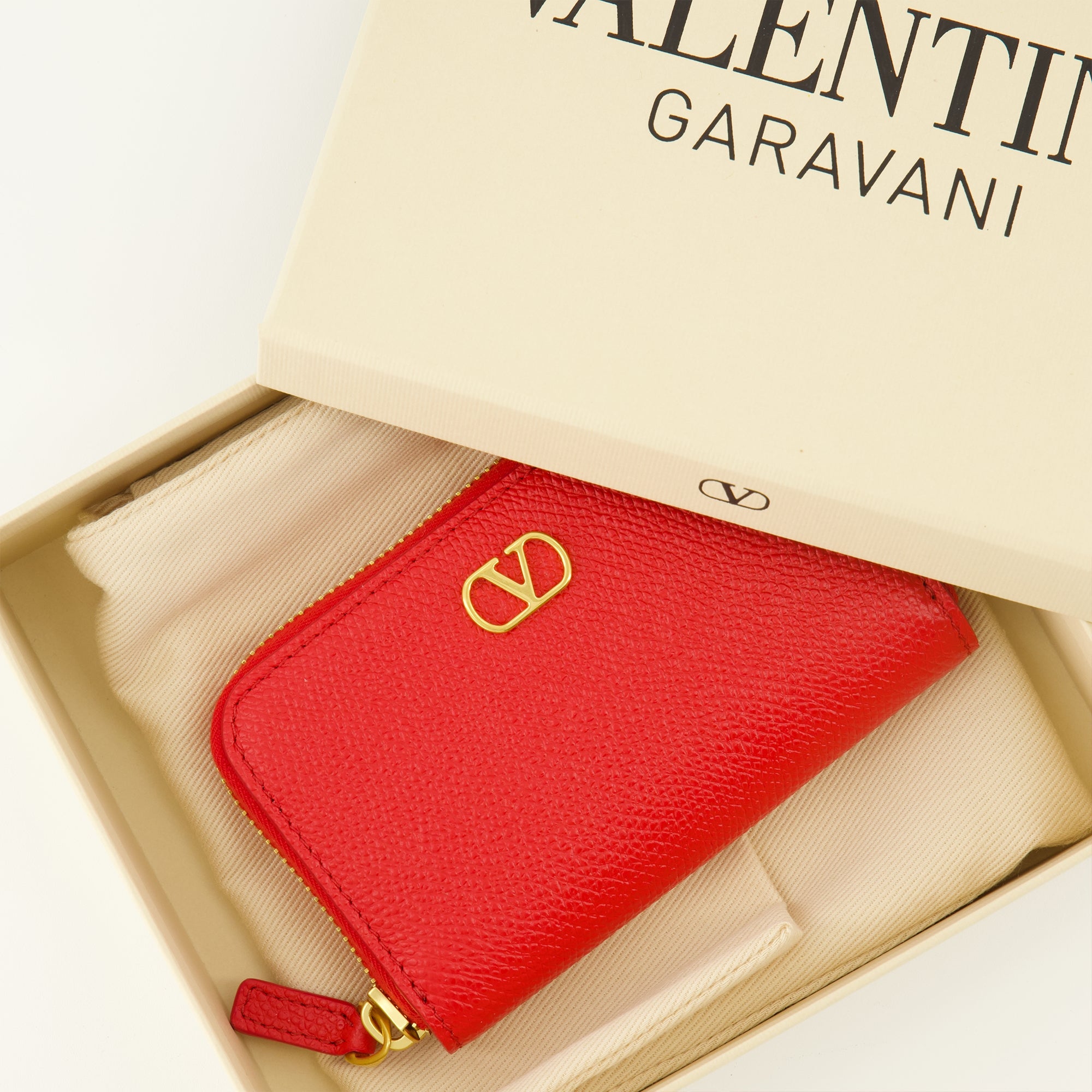 Image de l'article Mini portefeuilles rouge de la marque Valentino Garavani pour Femme - Saison Printemps-Été 2026 - Vue détaillée_3