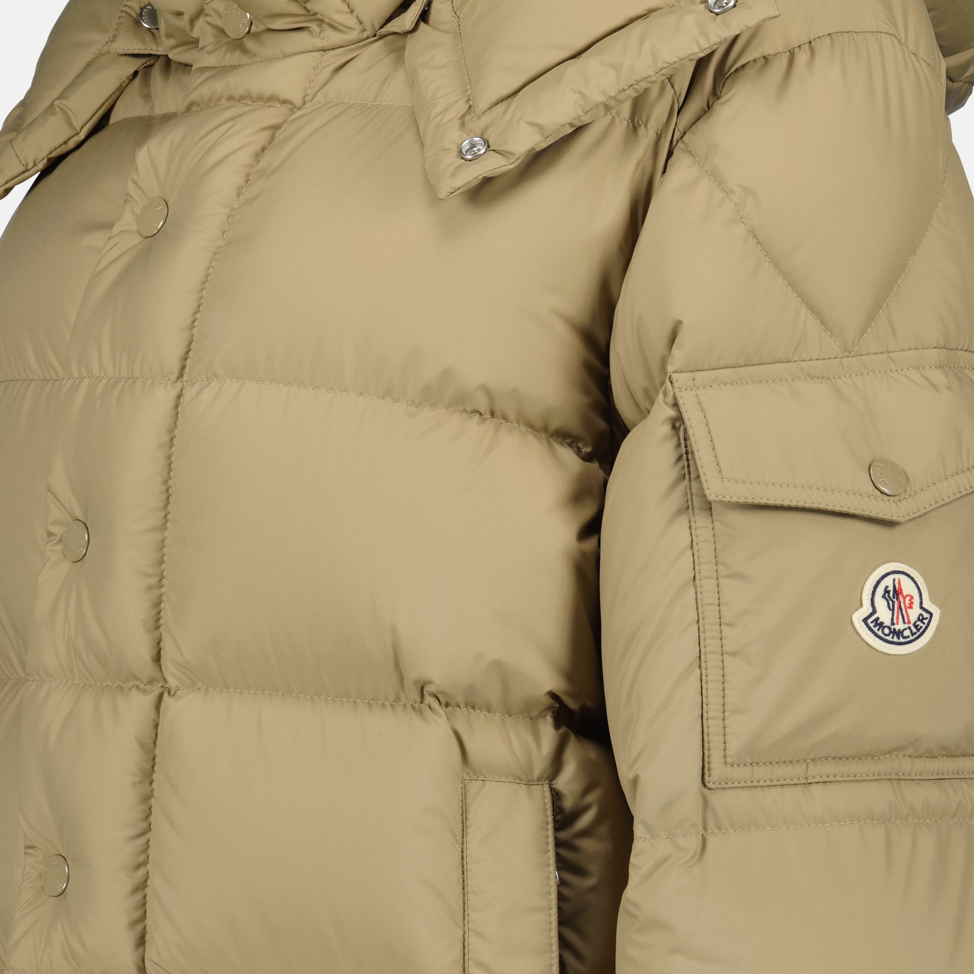 Image de l'article Doudoune Maya 70 beige de la marque Moncler pour Femme - Saison Automne-Hiver 2025 - Vue détaillée_1