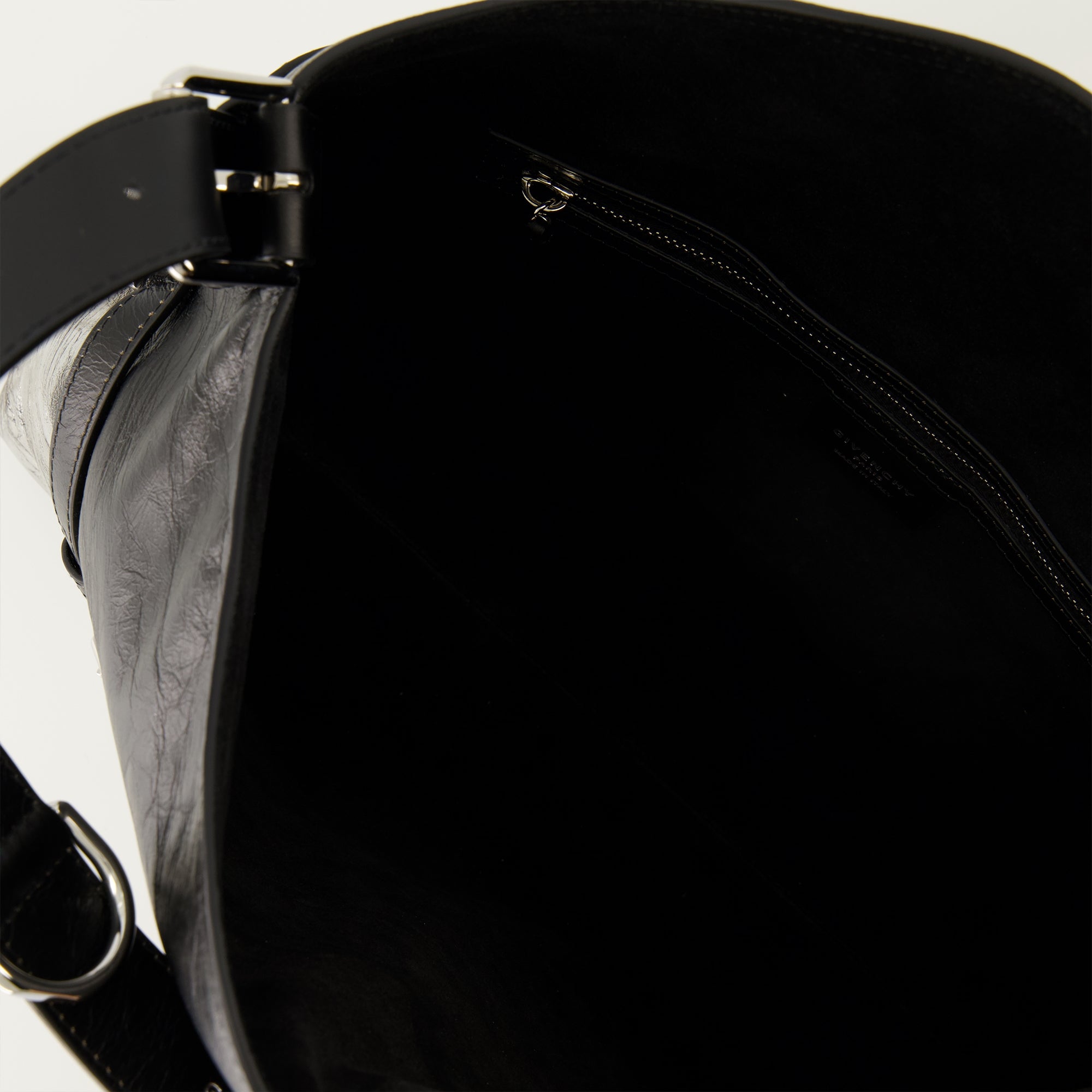 Bild der Givenchy Damen Voyou Tasche - Herbst-Winter 2025 - Detaillierte Ansicht 3