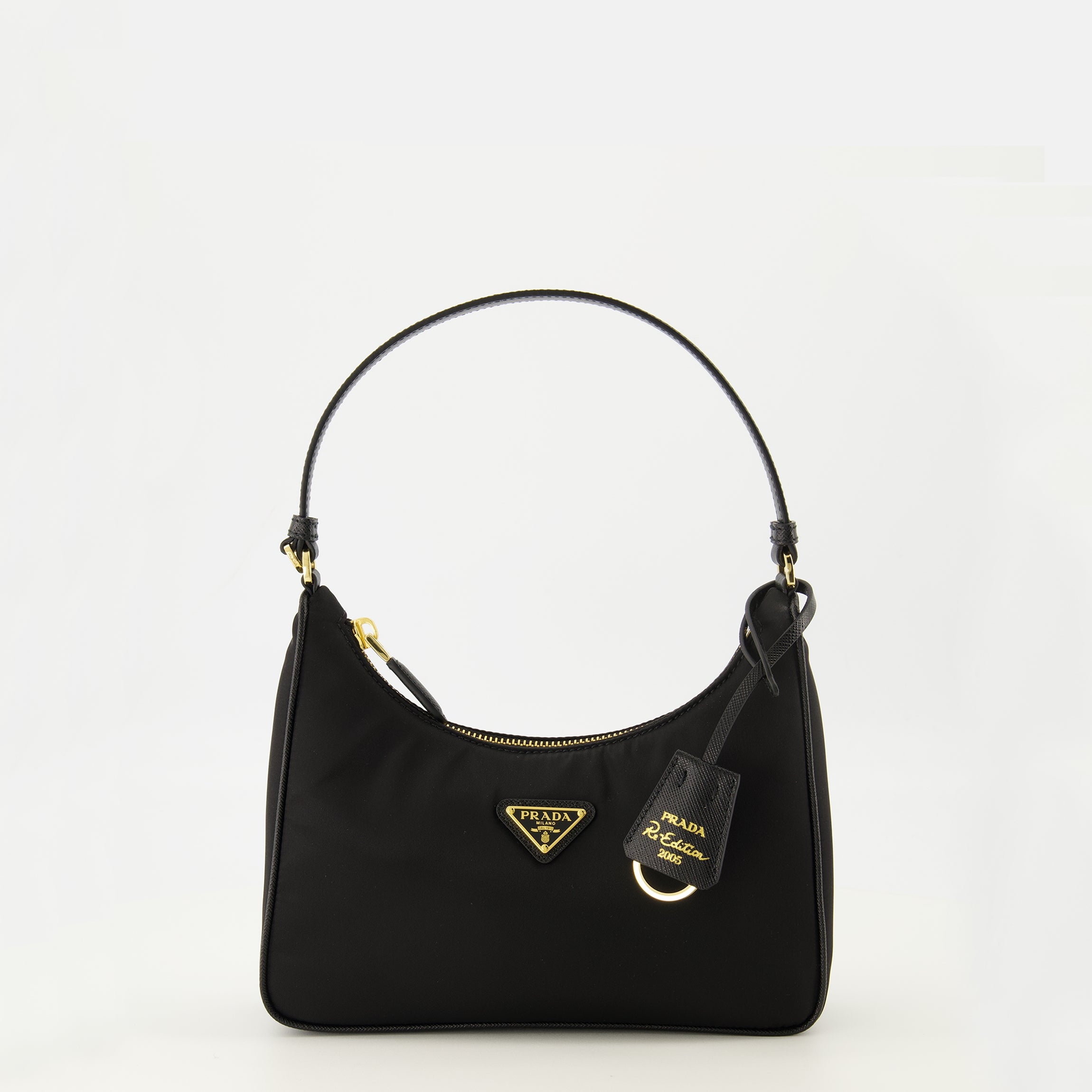 Bild der Mini Re-Edition 2005 schwarzen Tasche von Prada für Frauen - Frühjahr/Sommer 2026 - Vorderansicht