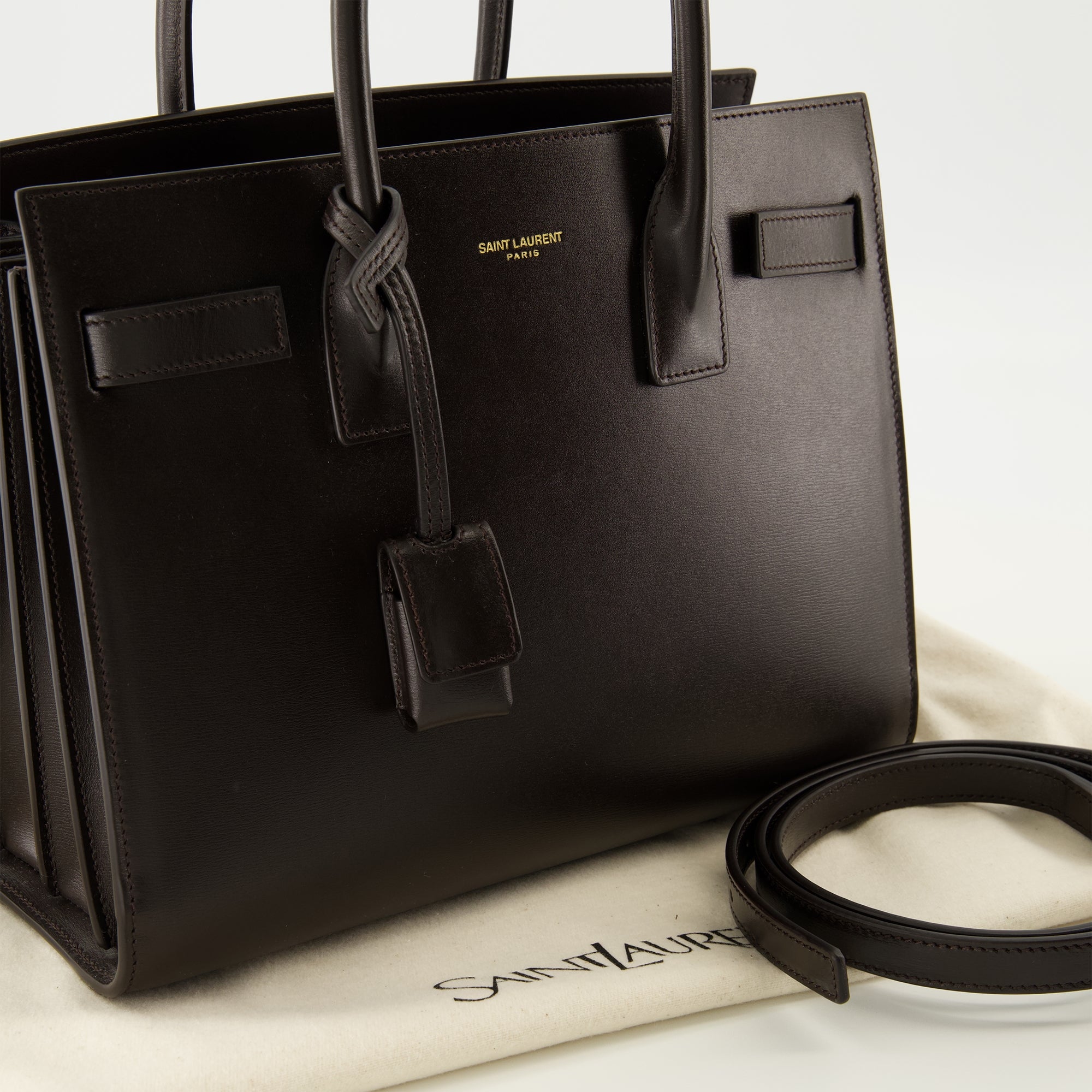 Image de l'article Sac de jour nano marron de la marque Saint Laurent pour Femme - Saison Automne-Hiver 2025 - Vue détaillée_2