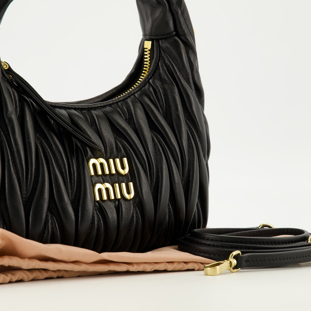Imagen del bolso Hobo Wander de Miu Miu para mujer - Temporada Primavera-Verano 2026 - Vista Detallada 2