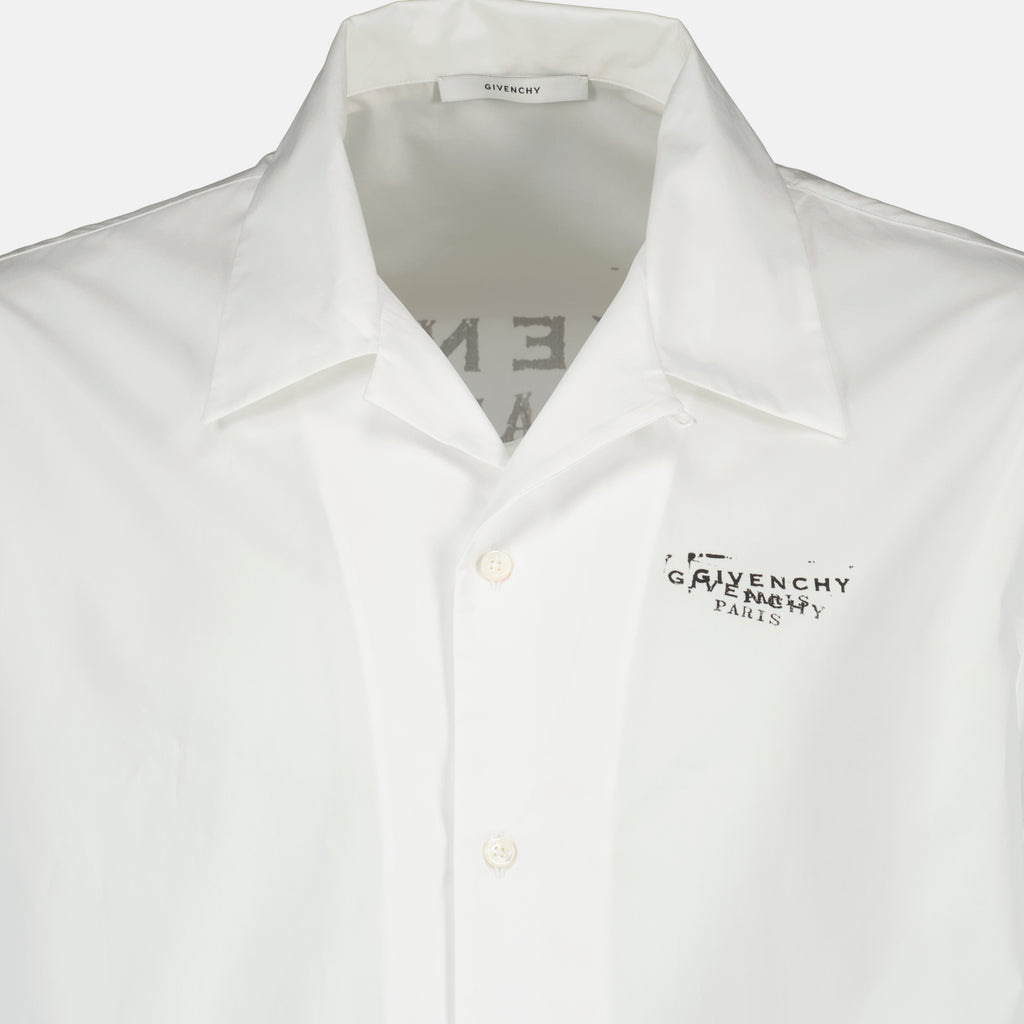 Image of the Givenchy Stamp white shirt from the Givenchy brand for Men - Spring-Summer 2026 - Detailed View_1