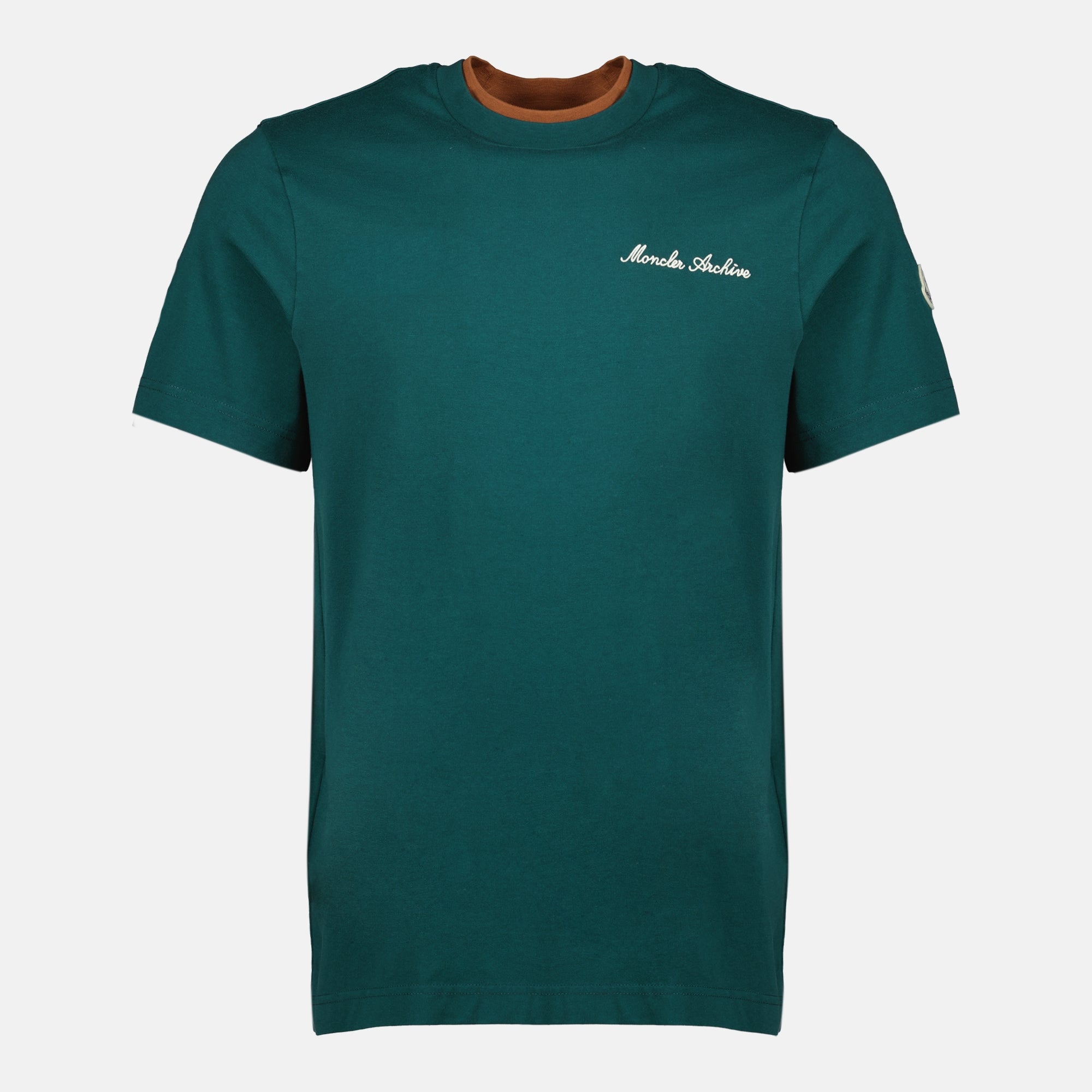 Bild des grünen T-Shirts mit gesticktem Logo der Marke Moncler für Herren - Frühjahr/Sommer 2026 - Vorderansicht