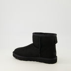 Imagen de las Botas Classic Mini II de Ugg para Mujer - Temporada Otoño-Invierno 2025 - Vista tres cuartos trasera derecha