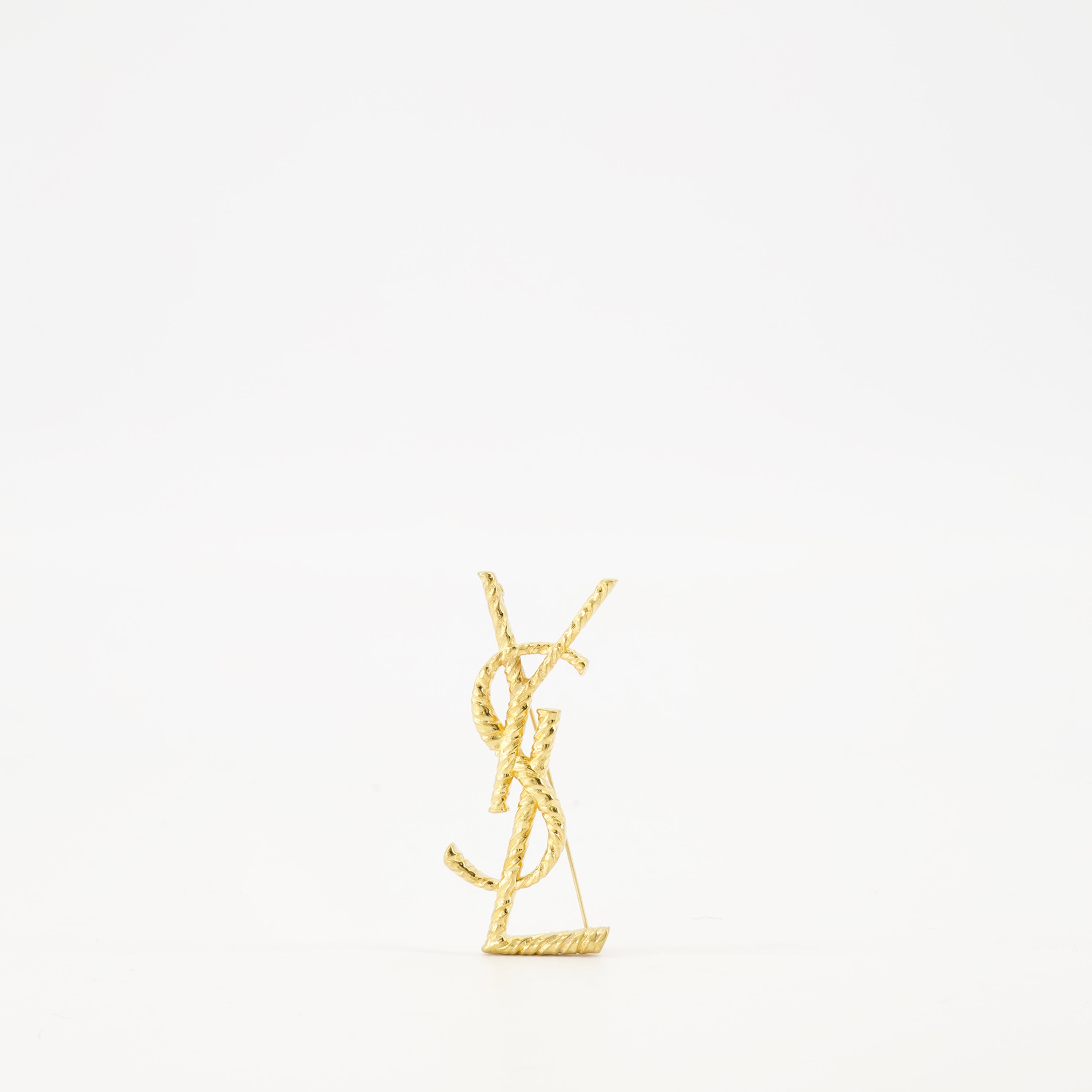 Imagem do artigo Broche Cassandre da marca Saint Laurent para Mulher - Estação Outono-Inverno 2025 - Vista Frontal