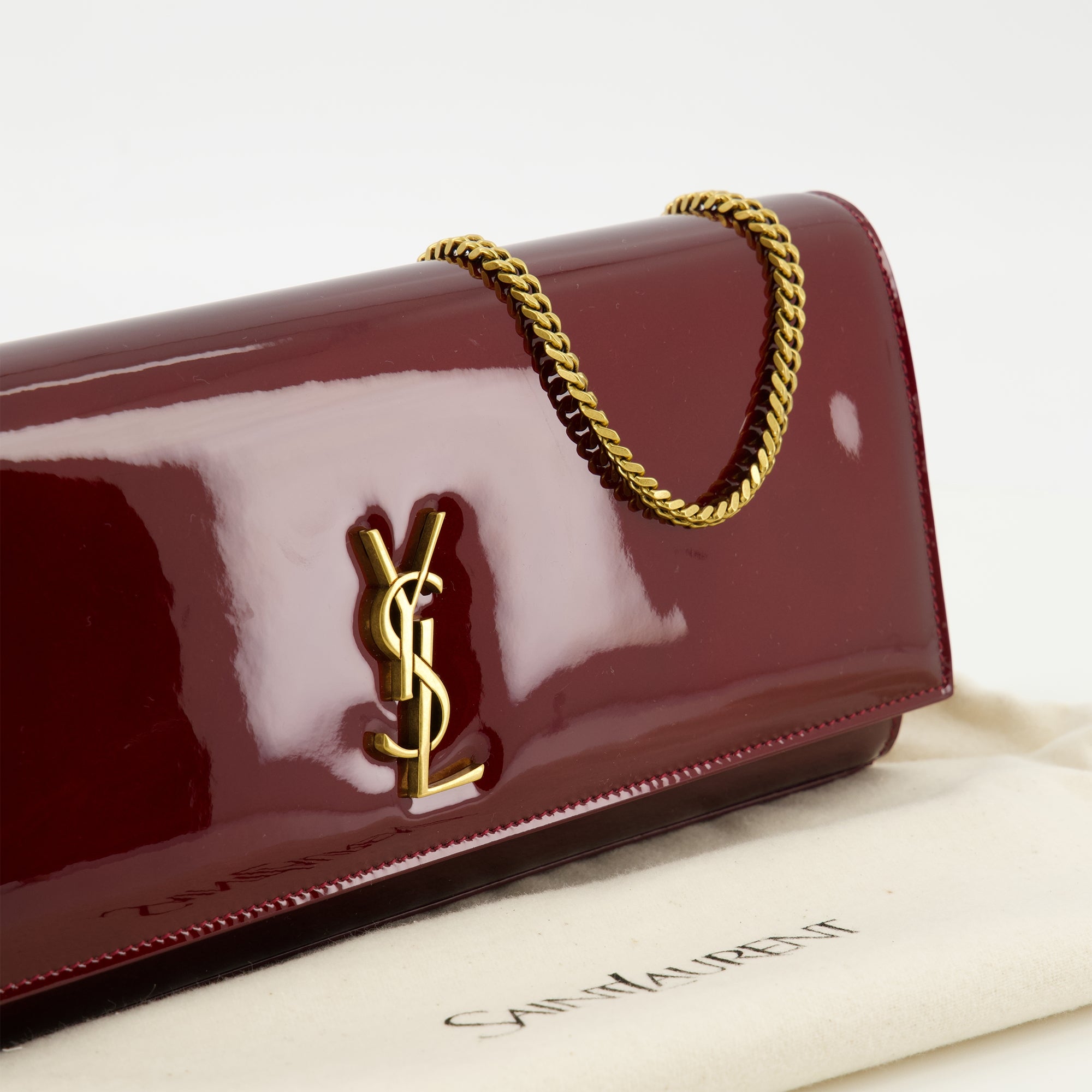 Sacs à main et épaule Bolsa Clutch Kate em Couro Patente Bordeaux Saint Laurent Bordeaux Femme