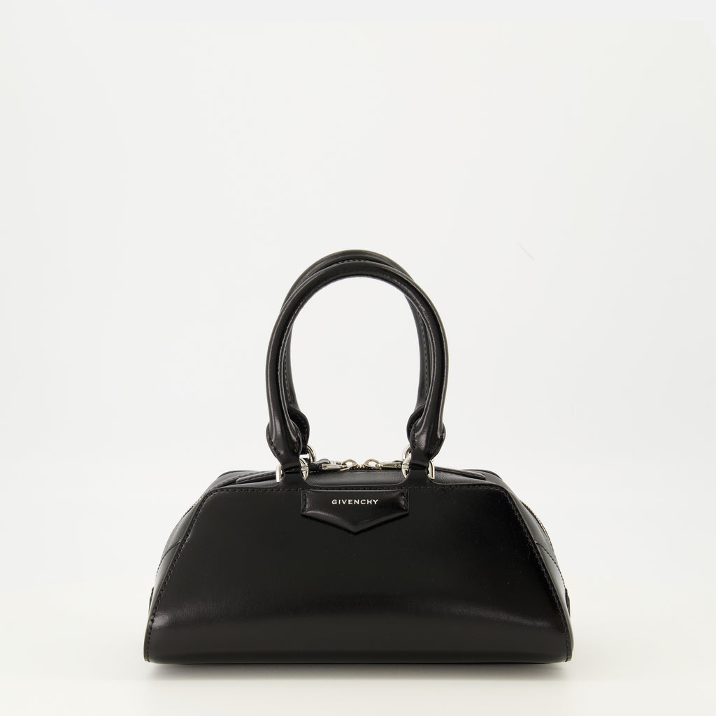 Bild der Givenchy Antigona East-West Mini-Tasche für Frauen - Herbst-Winter 2025 Saison - Frontalansicht