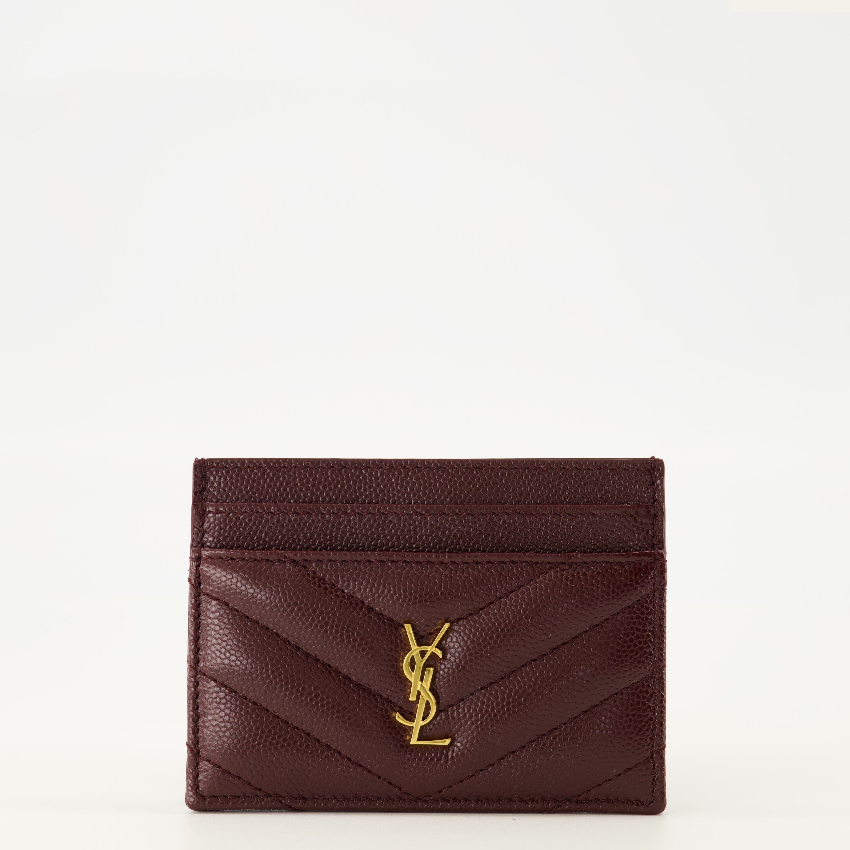 Image de l'article Porte-cartes Cassandre en cuir bordeaux de la marque Saint Laurent pour Femme - Saison Printemps-Été 2026 - Vue de Face