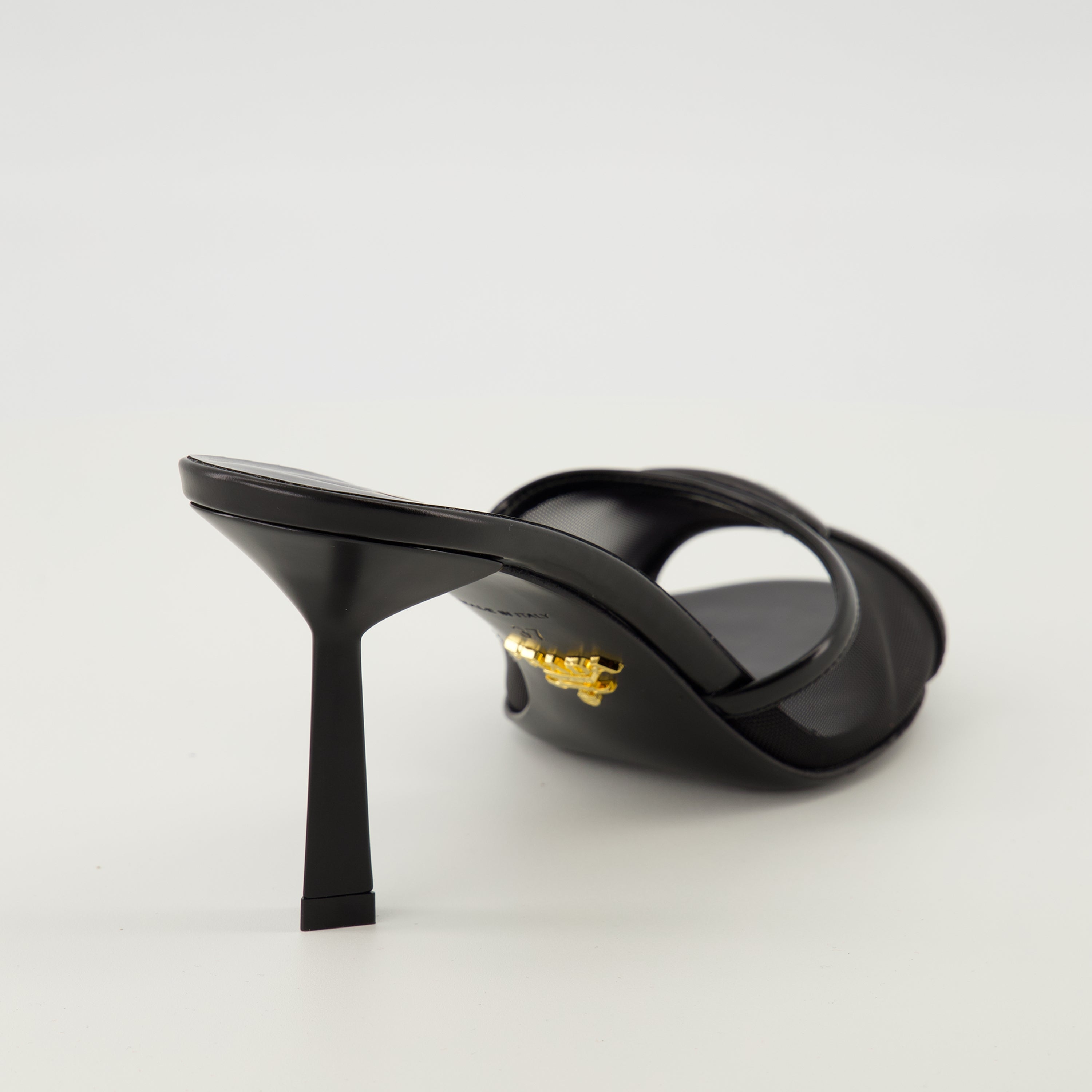 Image de l'article Sandales à talons noir de la marque Prada pour Femme - Saison Printemps-Été 2026 - Vue arrière