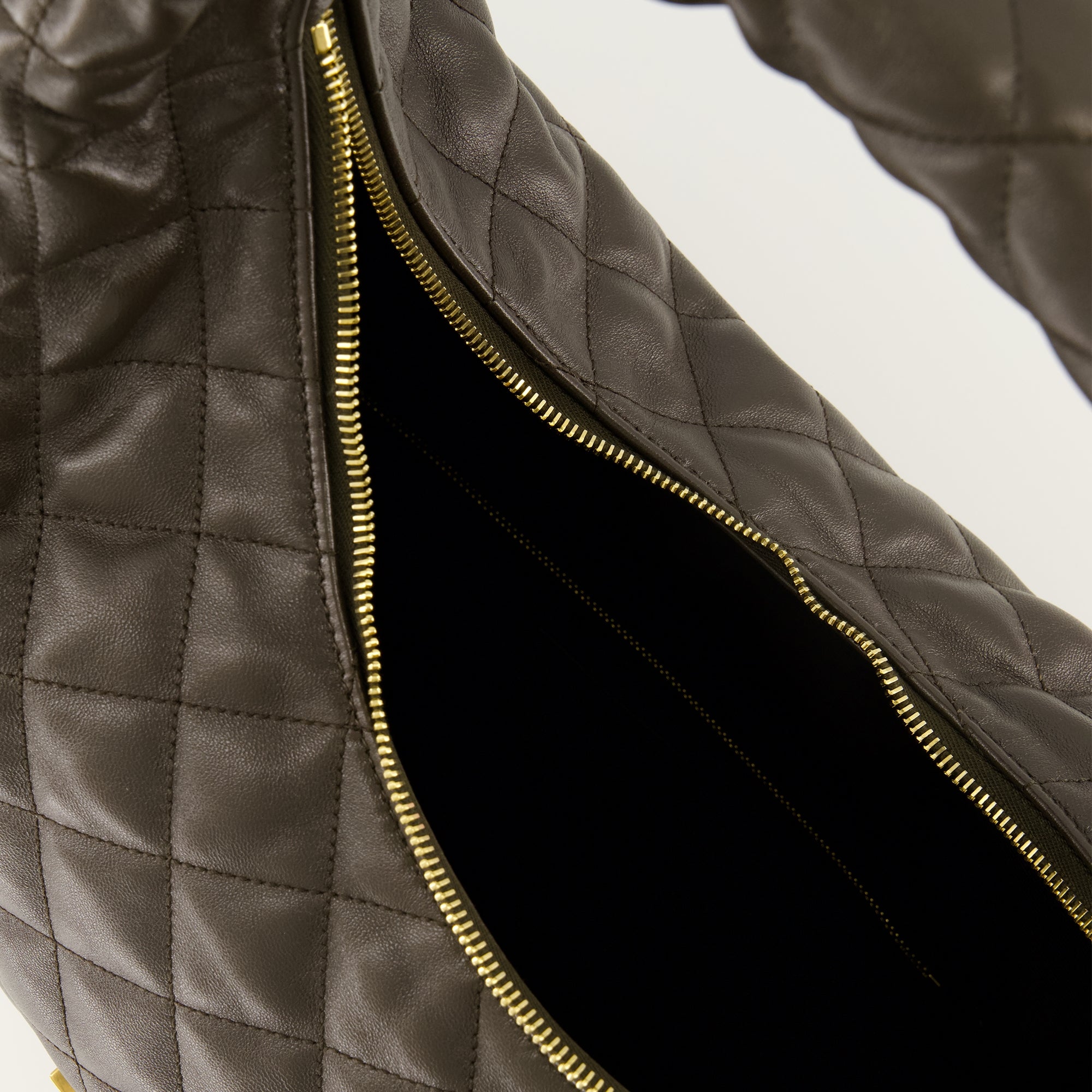 Image de l'article Sac Icare Hobo marron de la marque Saint Laurent pour Femme - Saison Printemps-Été 2026 - Vue détaillée_3