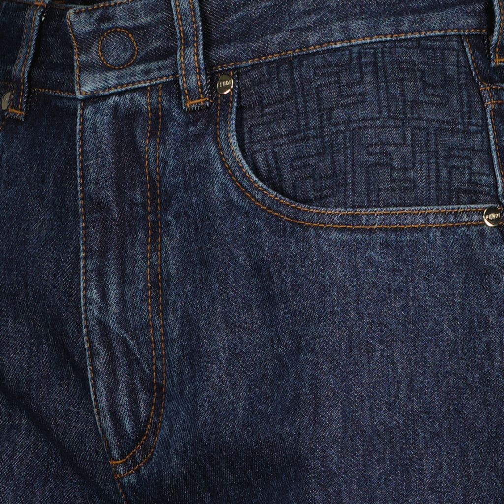 Image of the blue denim shorts by brand Fendi for Women - Spring-Summer 2026 - Detailed View_2